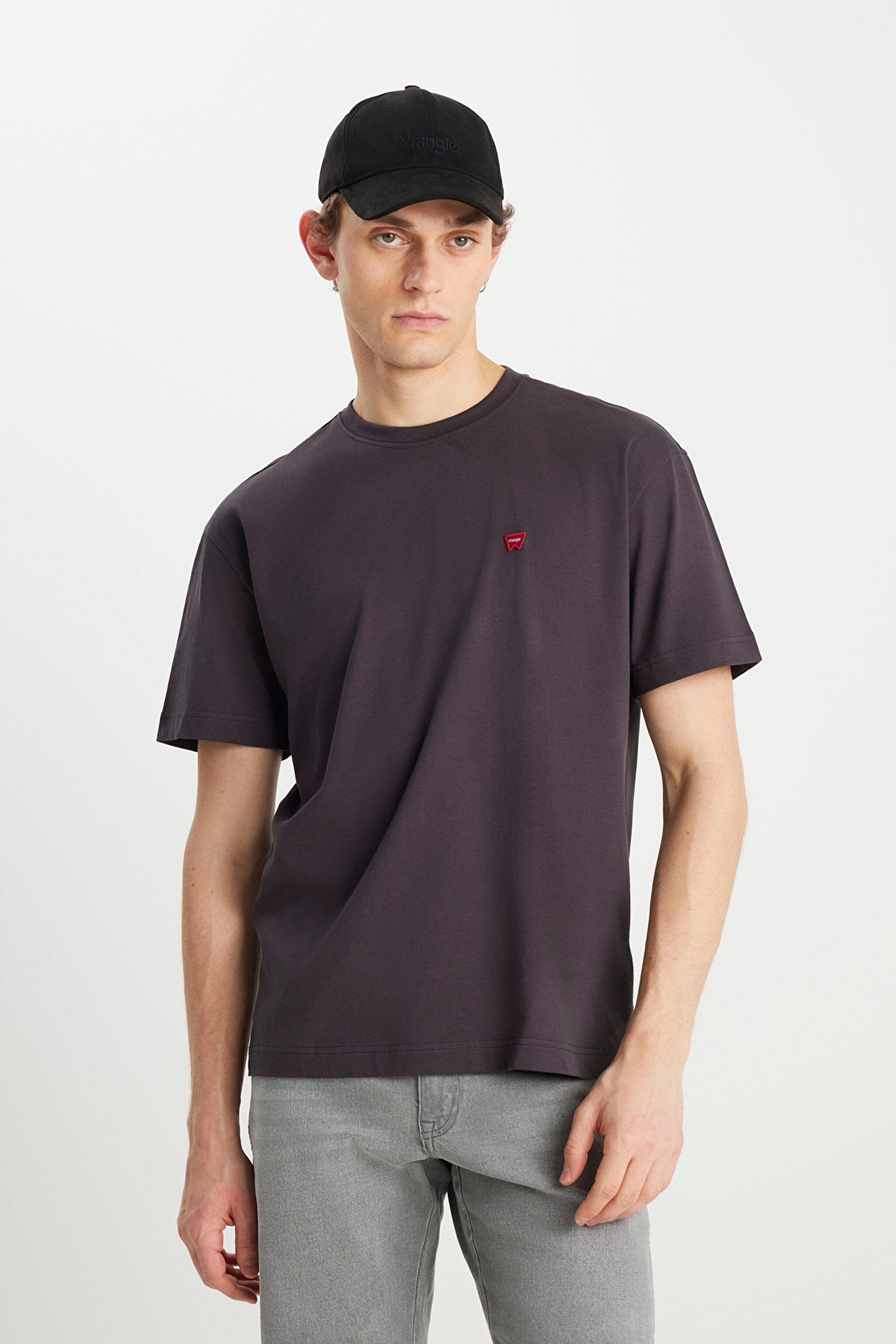 %100 Pamuk Relaxed Fit Geniş Kesim Bisiklet Yaka Minimal Logo Antrasit Tişört - Faded Black-MW7NM203877M39 (görsel 2)