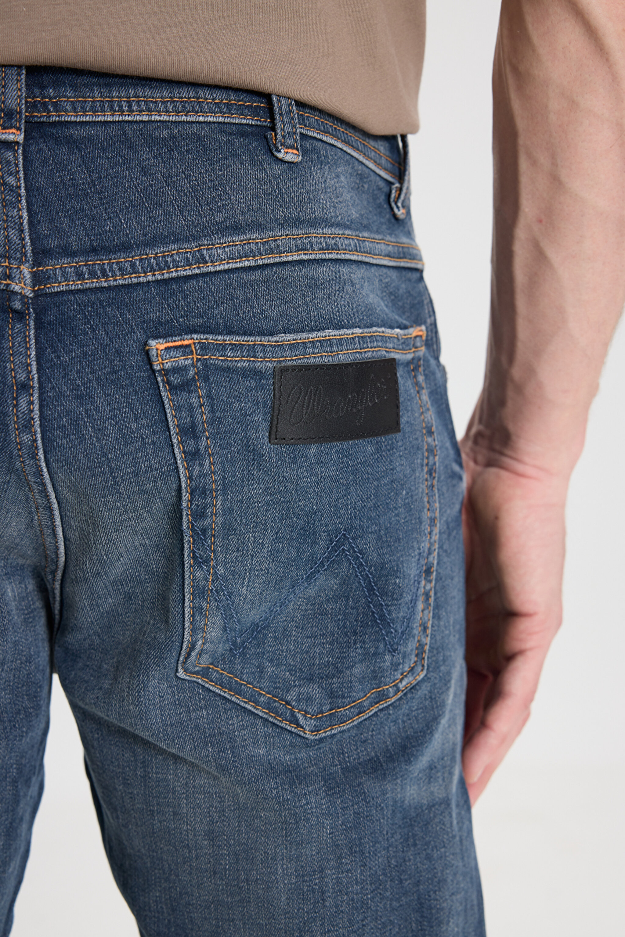 Slim Fit Dar Kesim Düşük Bel Taşlamalı Mavi Esnek Larston Jean Denim Kot Pantolon - Mid Blue-W18S031XT (görsel 6)