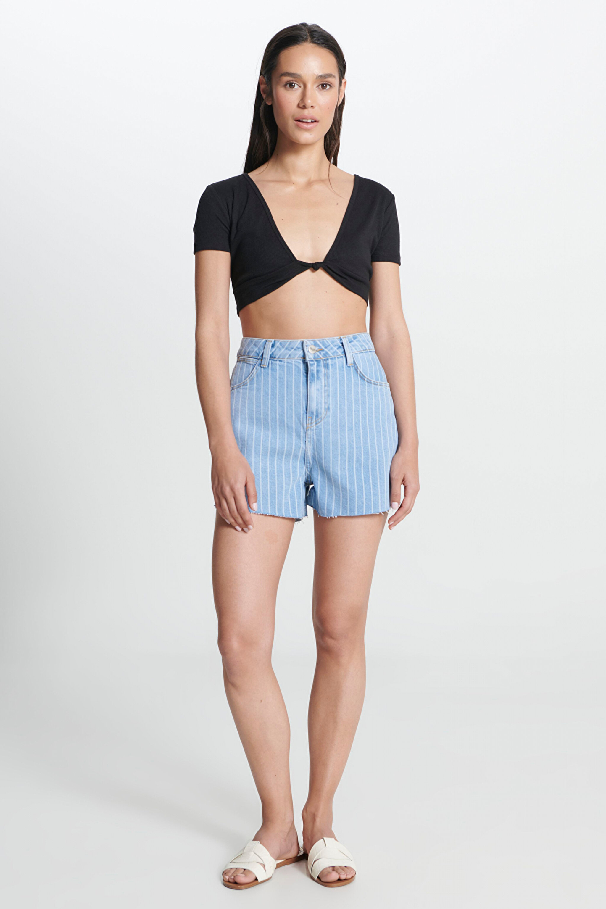 Regular Fit Normal Kesim Yüksek Bel Açık Mavi Esnek Jean Kot Şort