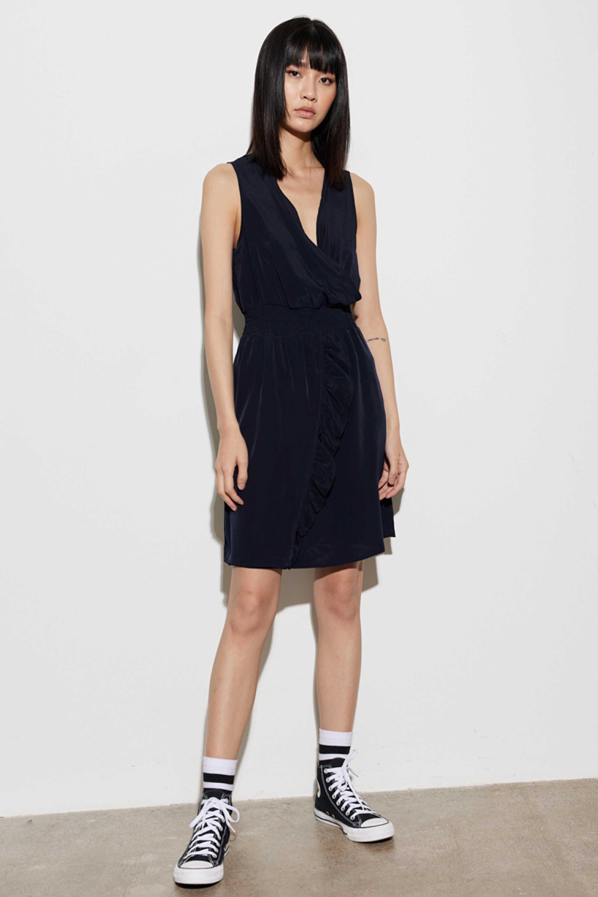 Regular Fit Normal Kesim V Yaka Elbise - Black-W211026001 (görsel 4)
