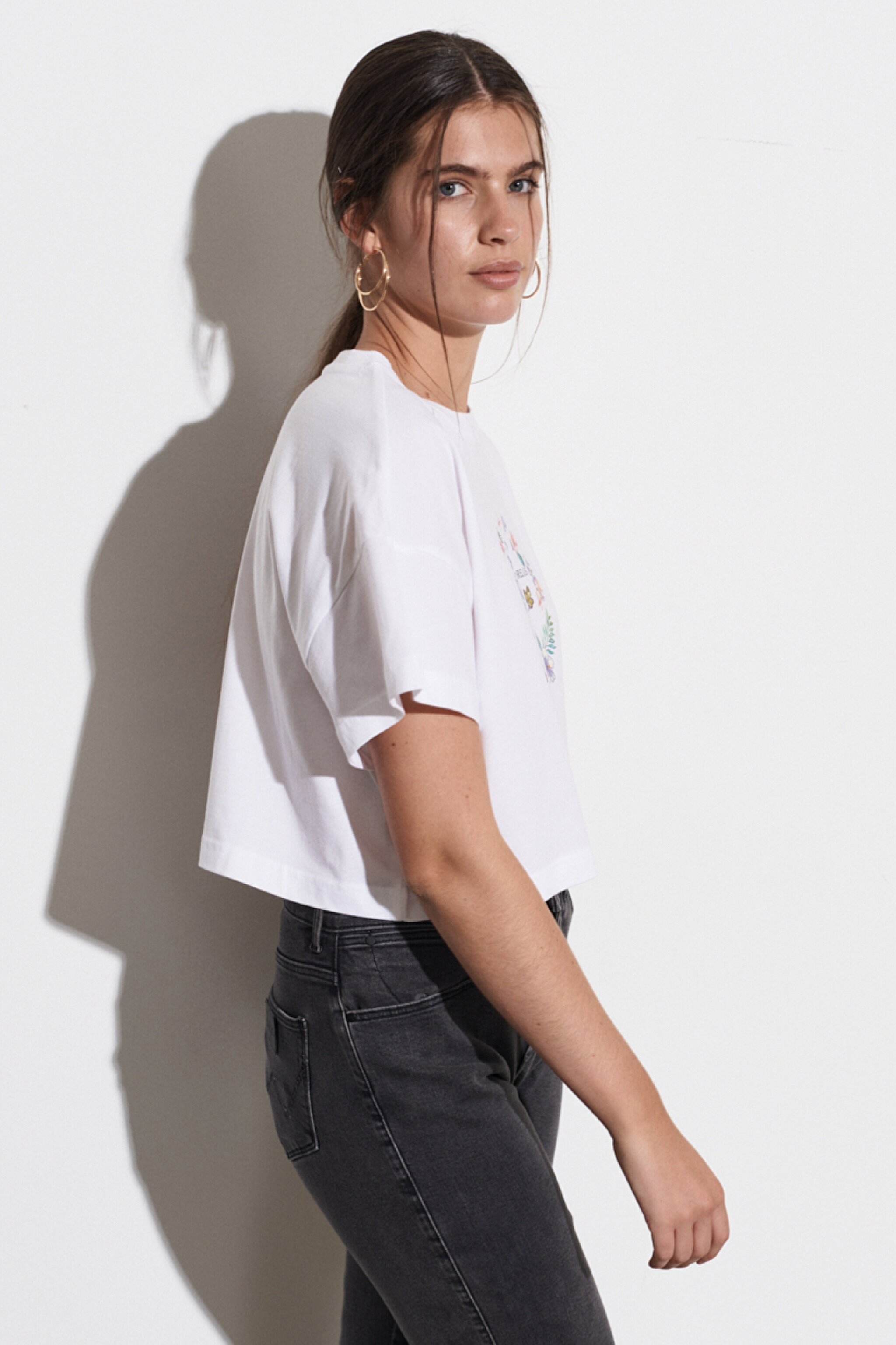 Loose Fit Sıfır Yaka %100 Pamuk Kısa Kollu Beyaz Tişört - White-W221076100 (görsel 4)