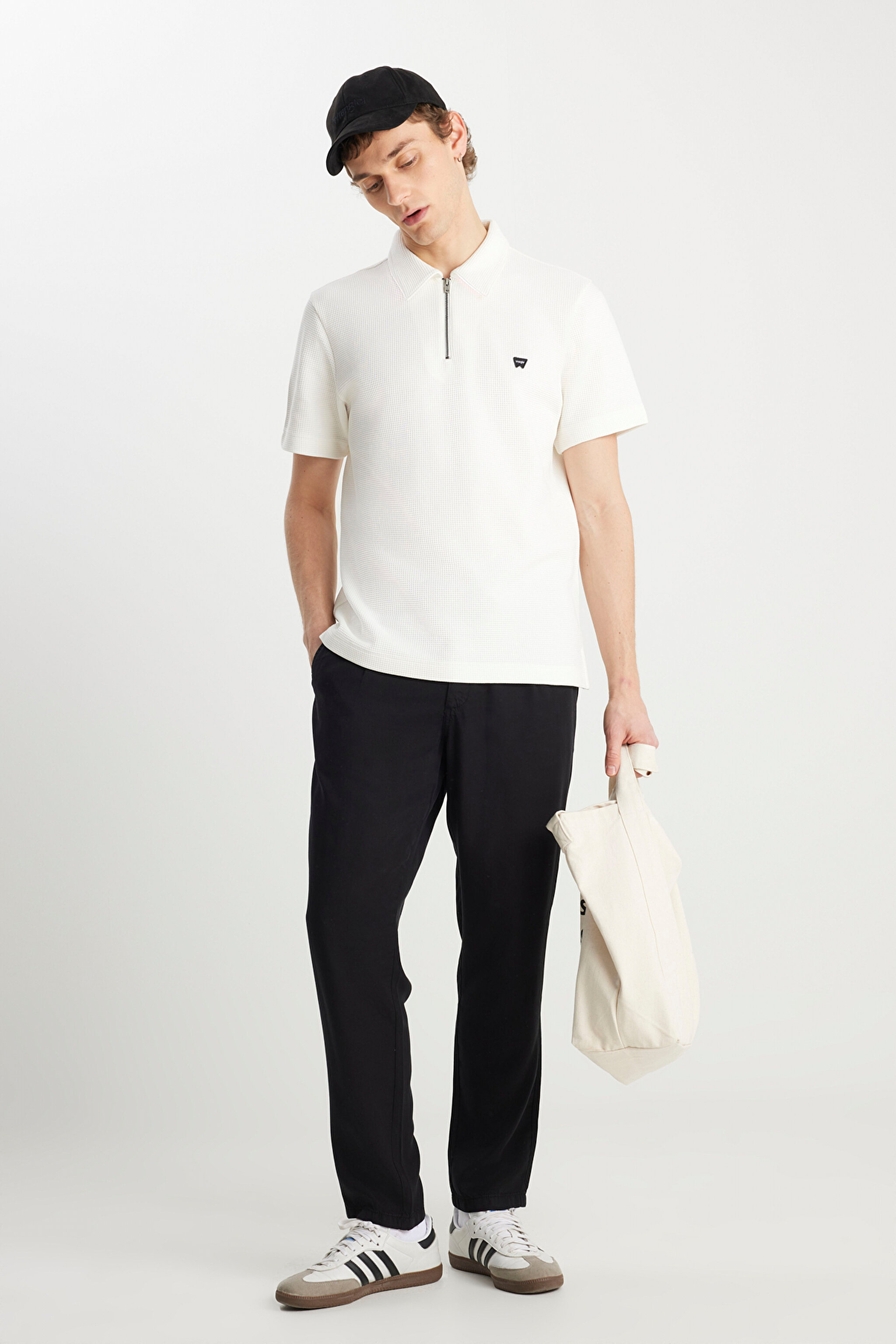 Regular Fit Normal Kesim Yumuşak Dokulu Siyah Pantolon - Black-W221266001 (görsel 2)