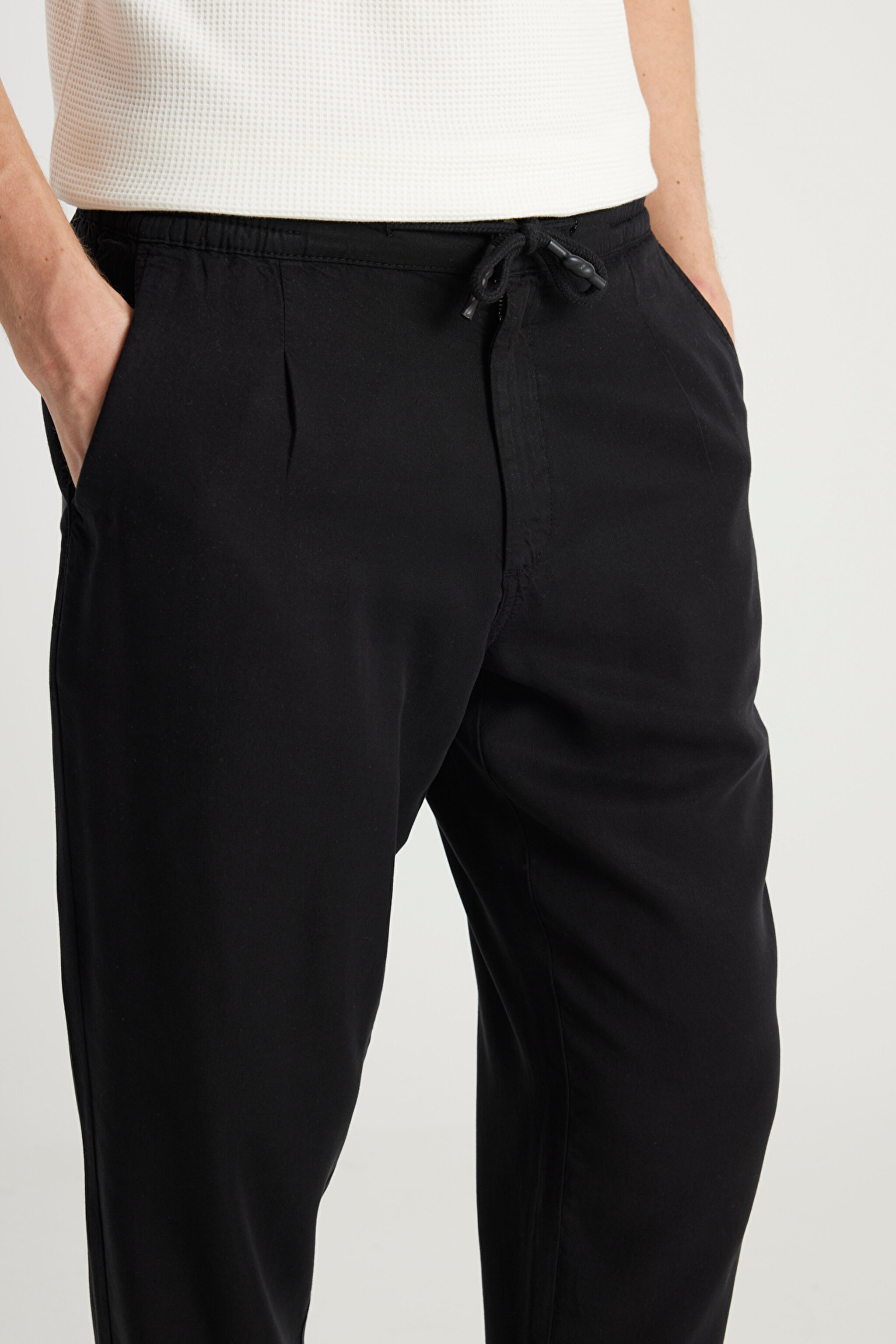 Regular Fit Normal Kesim Yumuşak Dokulu Siyah Pantolon - Black-W221266001 (görsel 5)