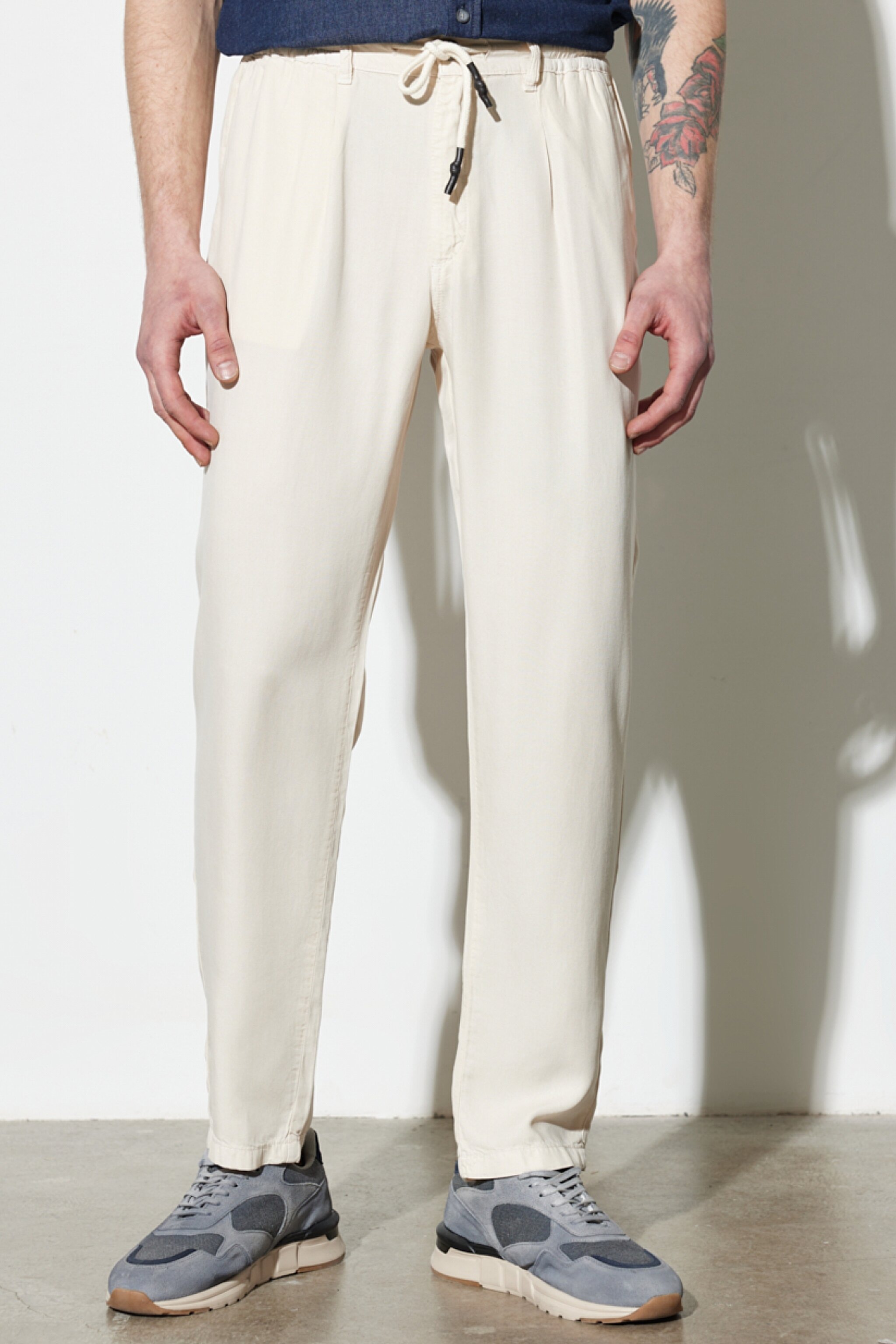 Regular Fit Normal Kesim Normal Bel Kırık Beyaz Chino Pantolon