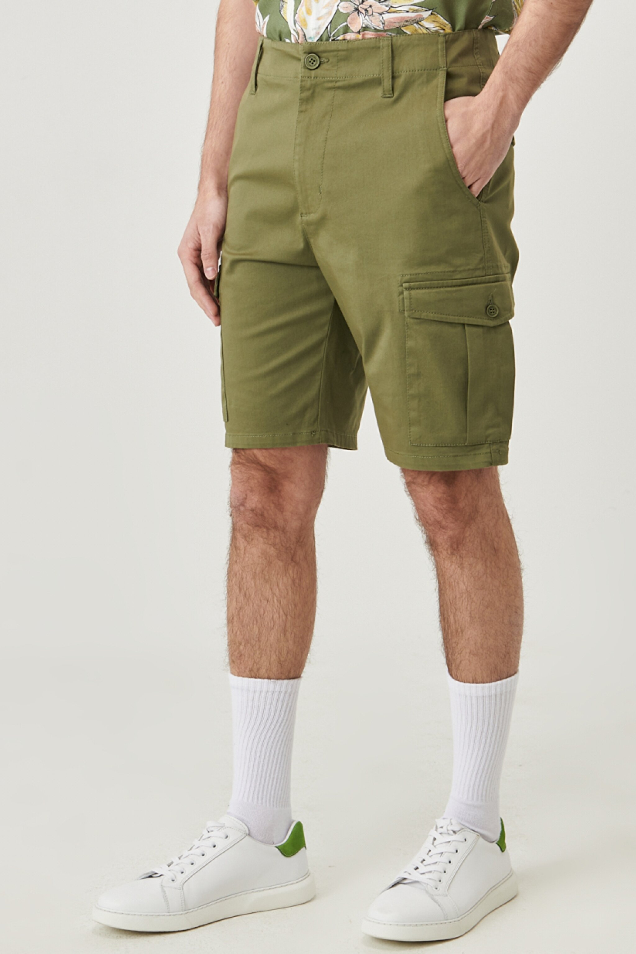 Regular Fit Rahat Kesim Esnek Cepli Şort - Olive-W221307308 (görsel 5)