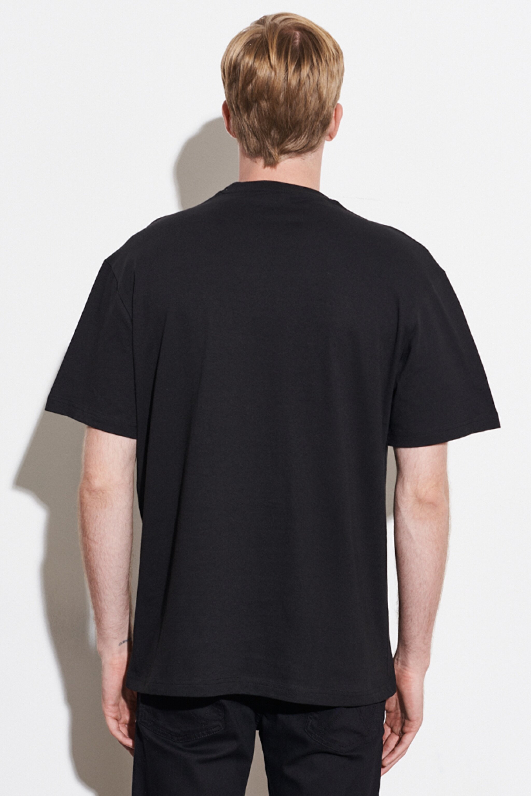 Loose Fit Rahat Kesim Bisiklet Yaka %100 Pamuk Siyah Tişört - Black-W221363001 (görsel 7)