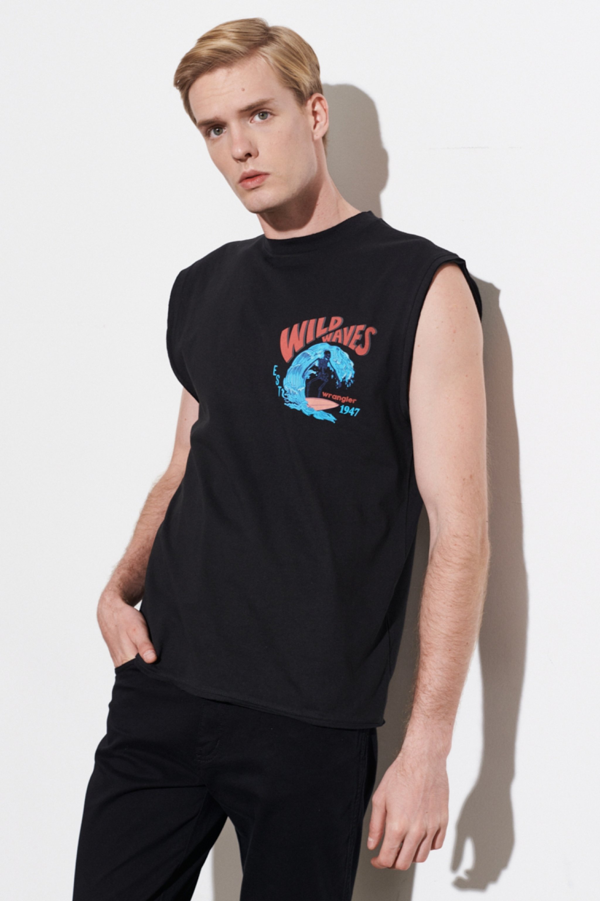 Loose Fit Rahat Kesim Bisiklet Yaka %100 Pamuk Kolsuz Siyah Tişört - Black-W221366001 (görsel 3)