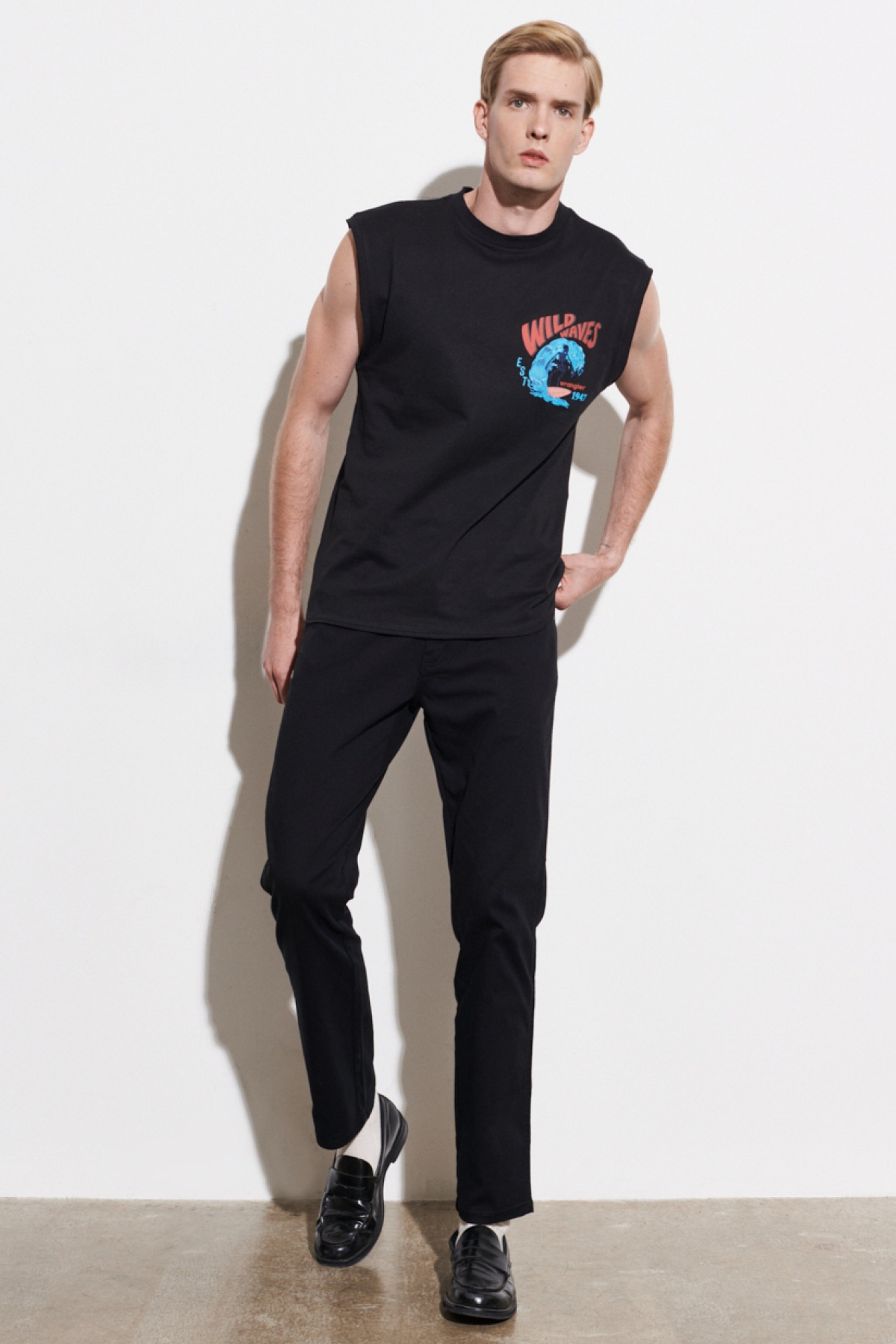 Loose Fit Rahat Kesim Bisiklet Yaka %100 Pamuk Kolsuz Siyah Tişört - Black-W221366001 (görsel 5)