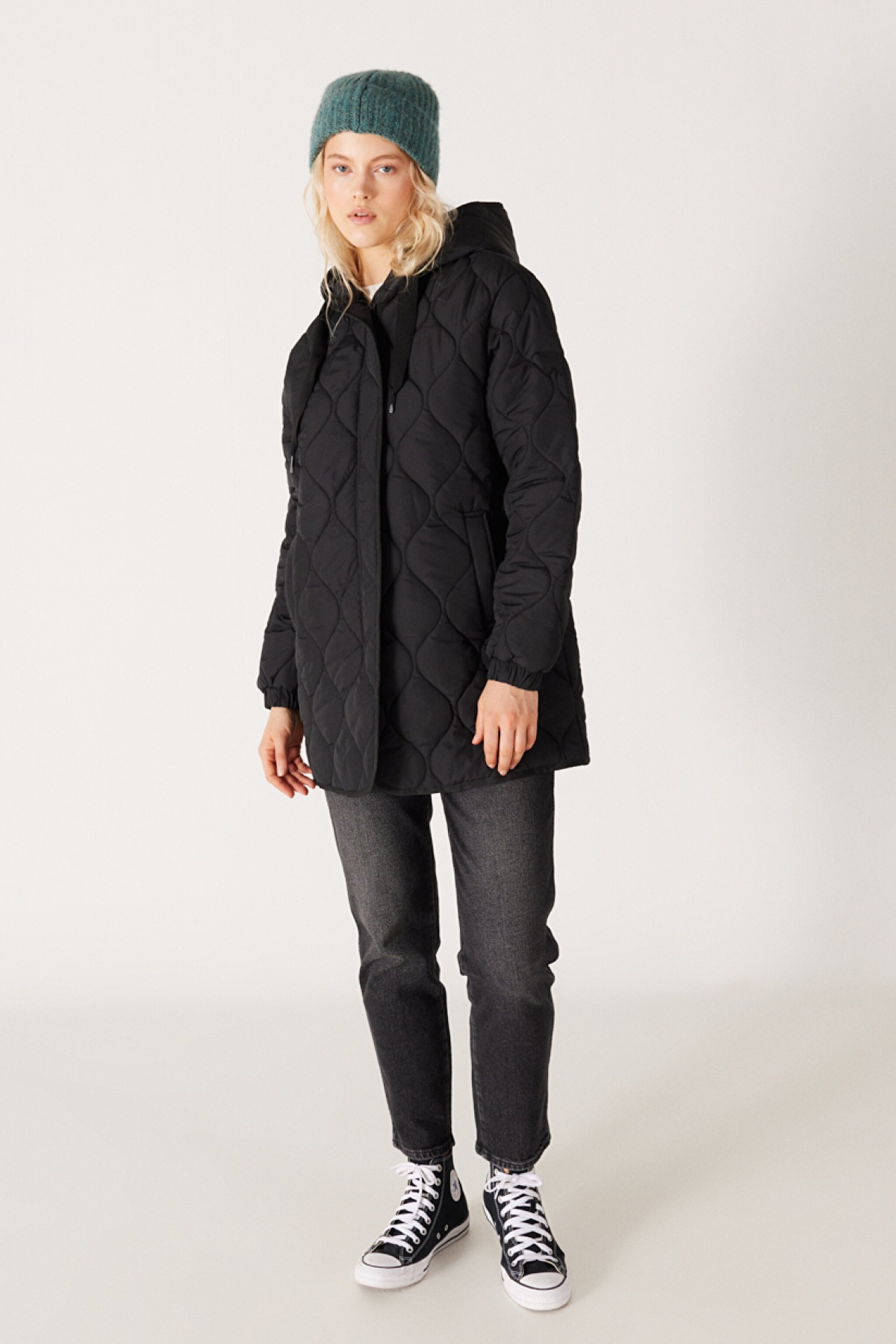 Regular Fit Normal Kesim Kapüşonlu Siyah Kapitone Ceket - Black-W222039001 (görsel 7)