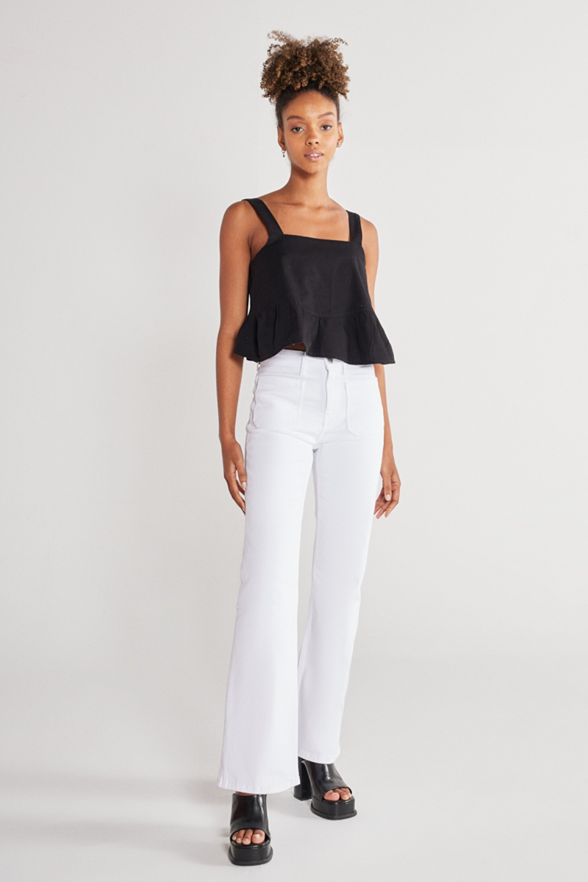 Regular Fit Normal Kesim %100 Pamuk Kare Yaka Siyah Askılı Bluz - Black-W231112001 (görsel 6)