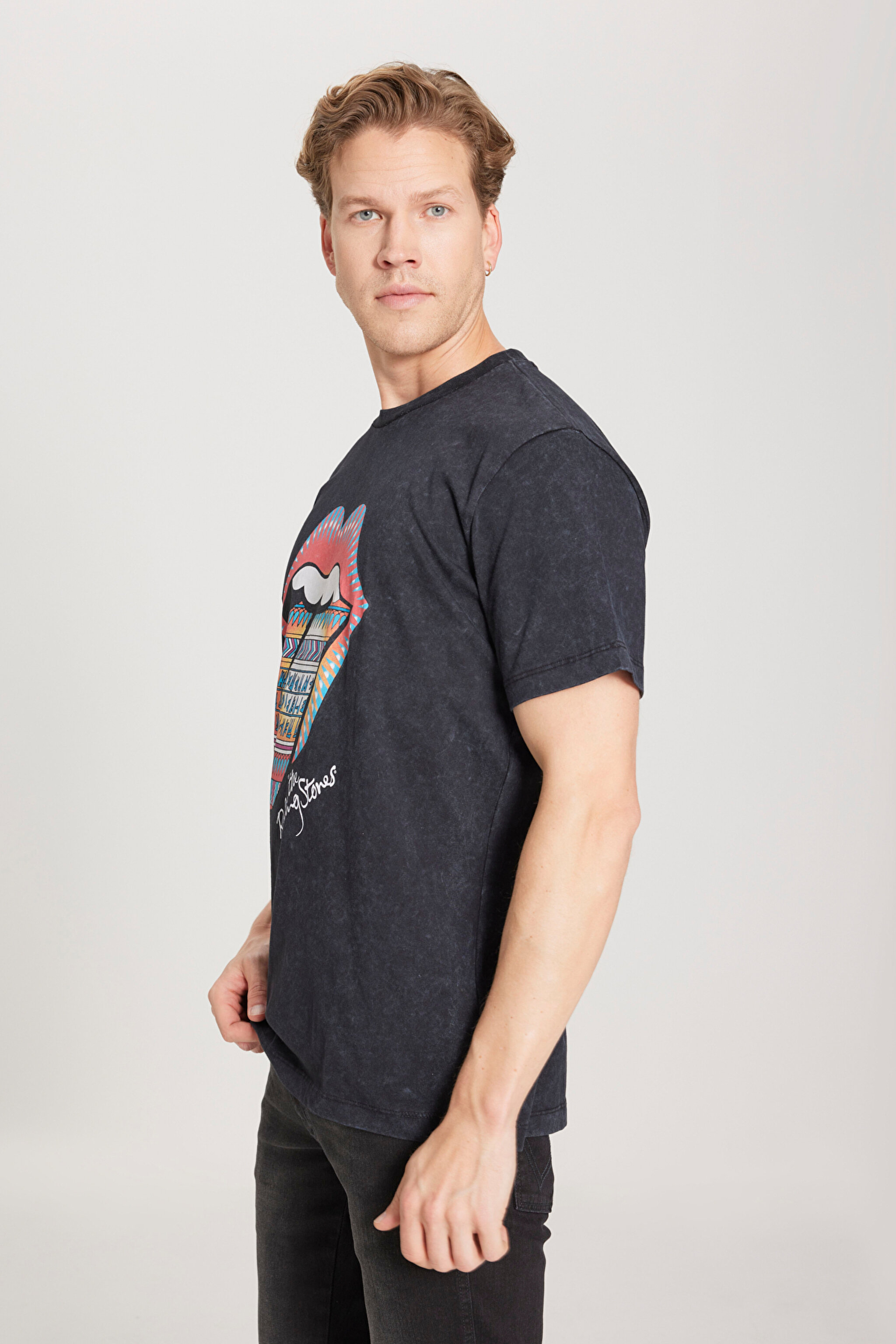 Loose Fit Rahat Kesim %100 Pamuk Bisiklet Yaka Siyah Tişört - Black-W231168001 (görsel 2)