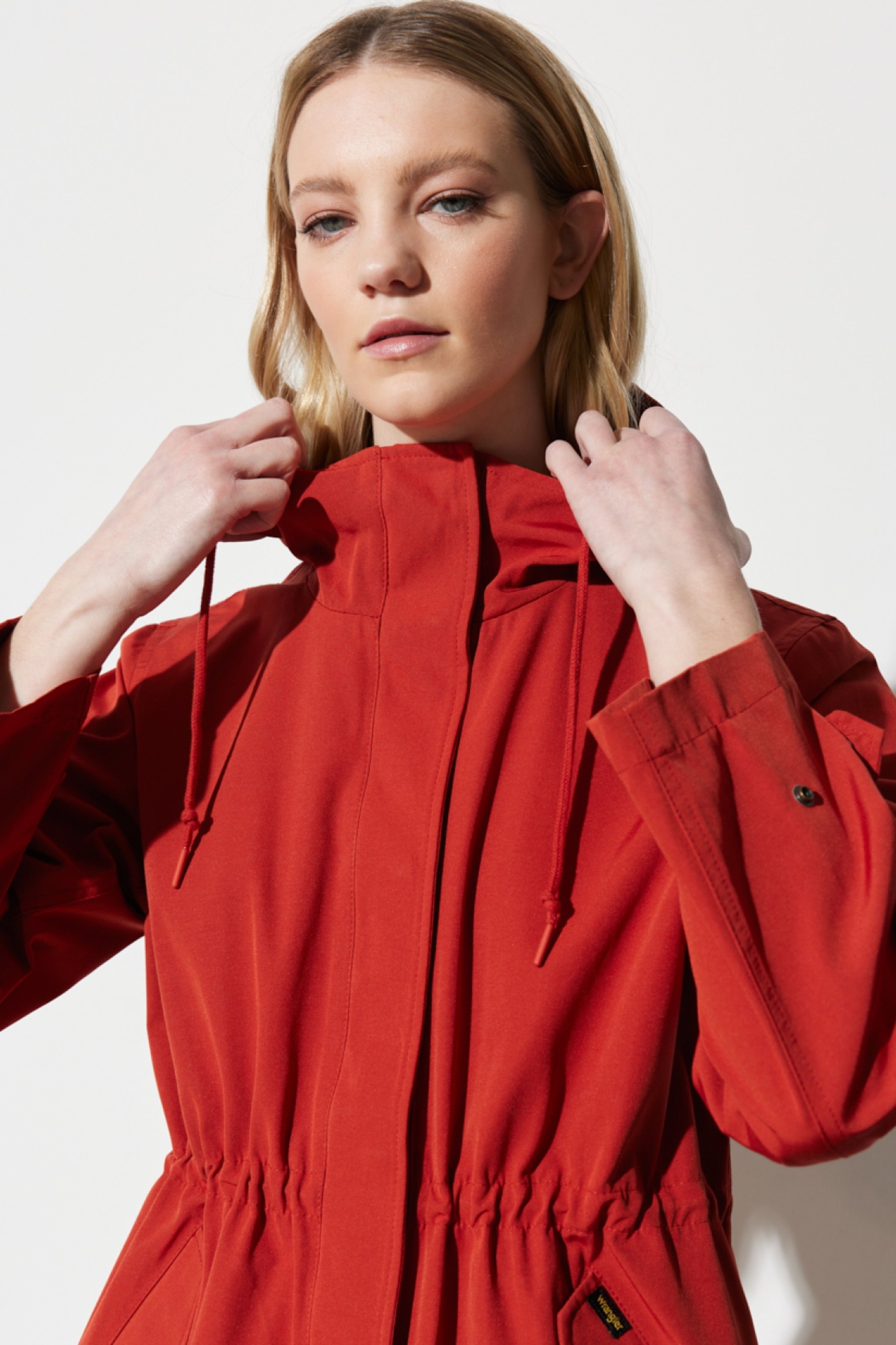 Regular Fit Normal Kesim Kapüşonlu Yaka Kırmızı Yağmurluk Ceket - Red-W231196600 (görsel 4)