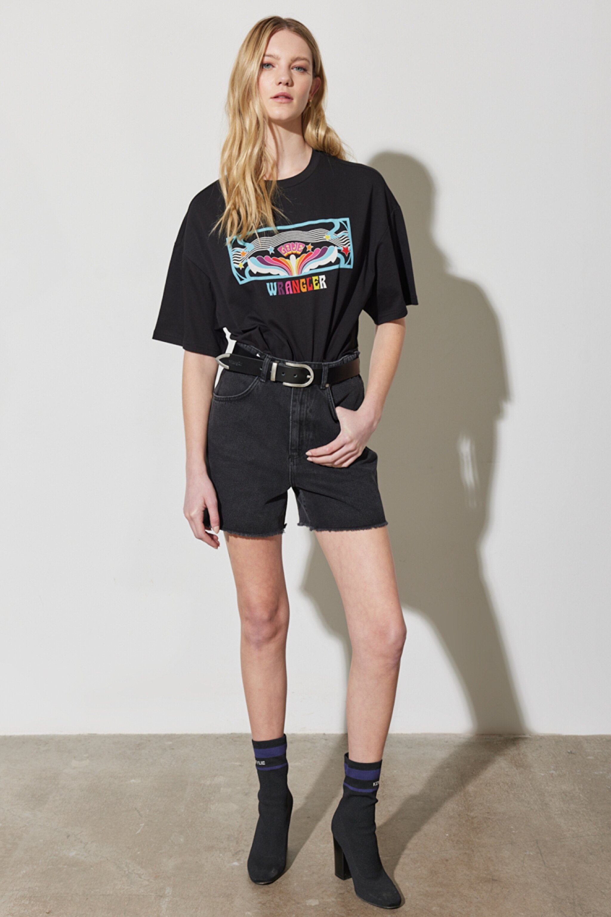 Regular Fit Normal Kesim %100 Pamuk Bisiklet Yaka Crop Siyah Tişört - Black-W231244001 (görsel 6)