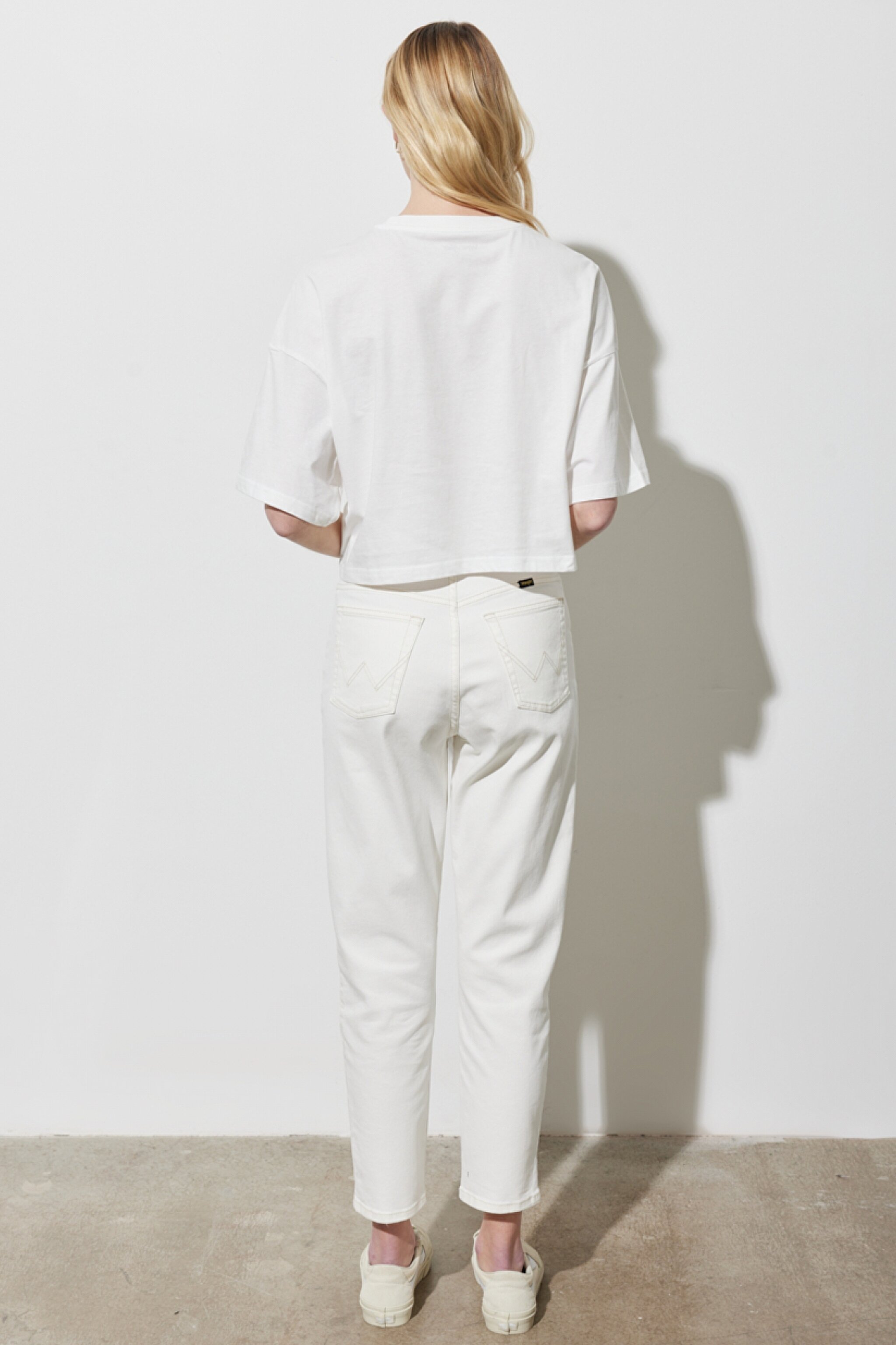 Regular Fit %100 Pamuk Bisiklet Yaka Kırık Beyaz Crop Tişört - Off White-W231328102 (görsel 5)