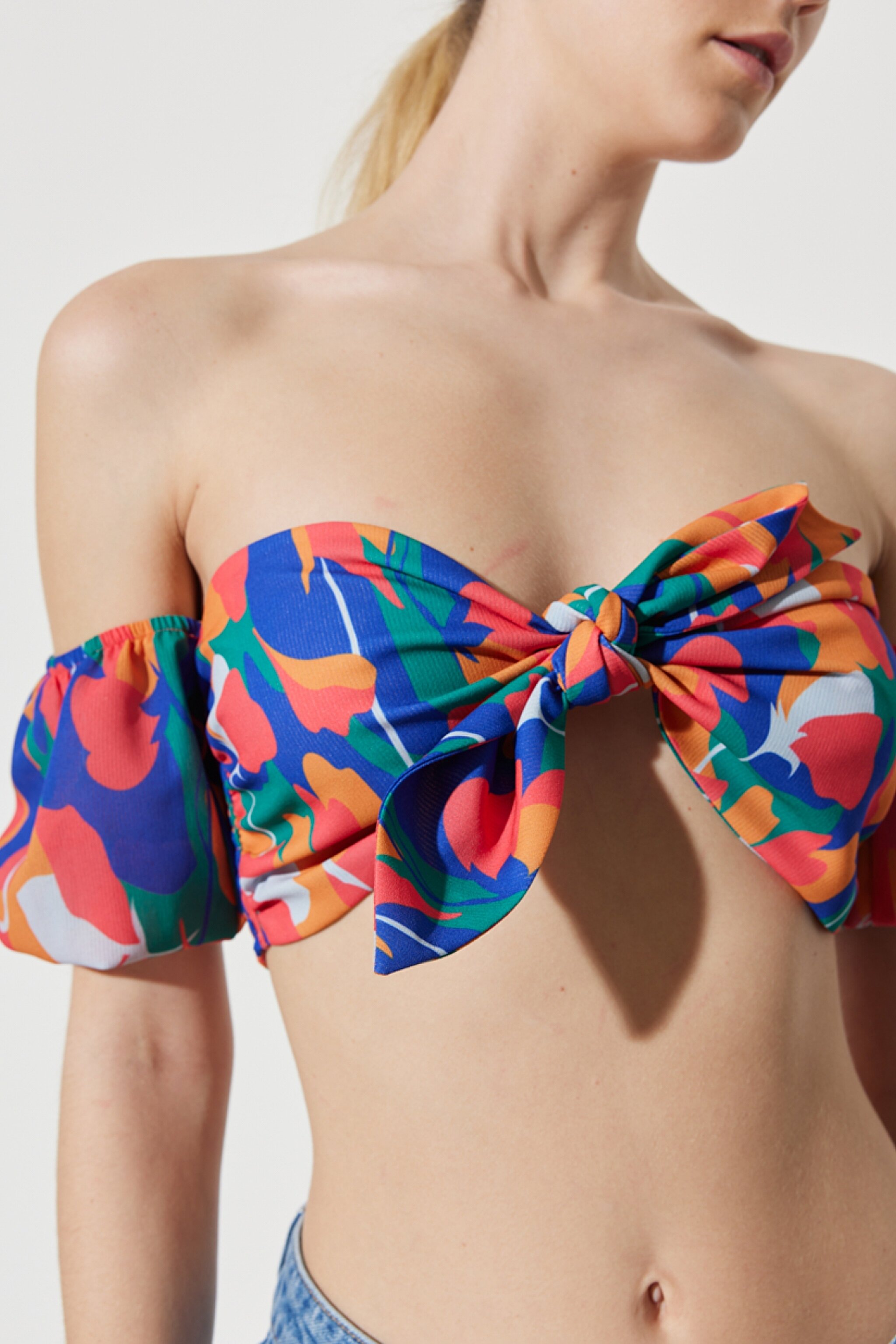 Regular Fit Normal Kesim Önden Bağlamalı Desenli Bralet Bluz - Multi-W231604900 (görsel 5)