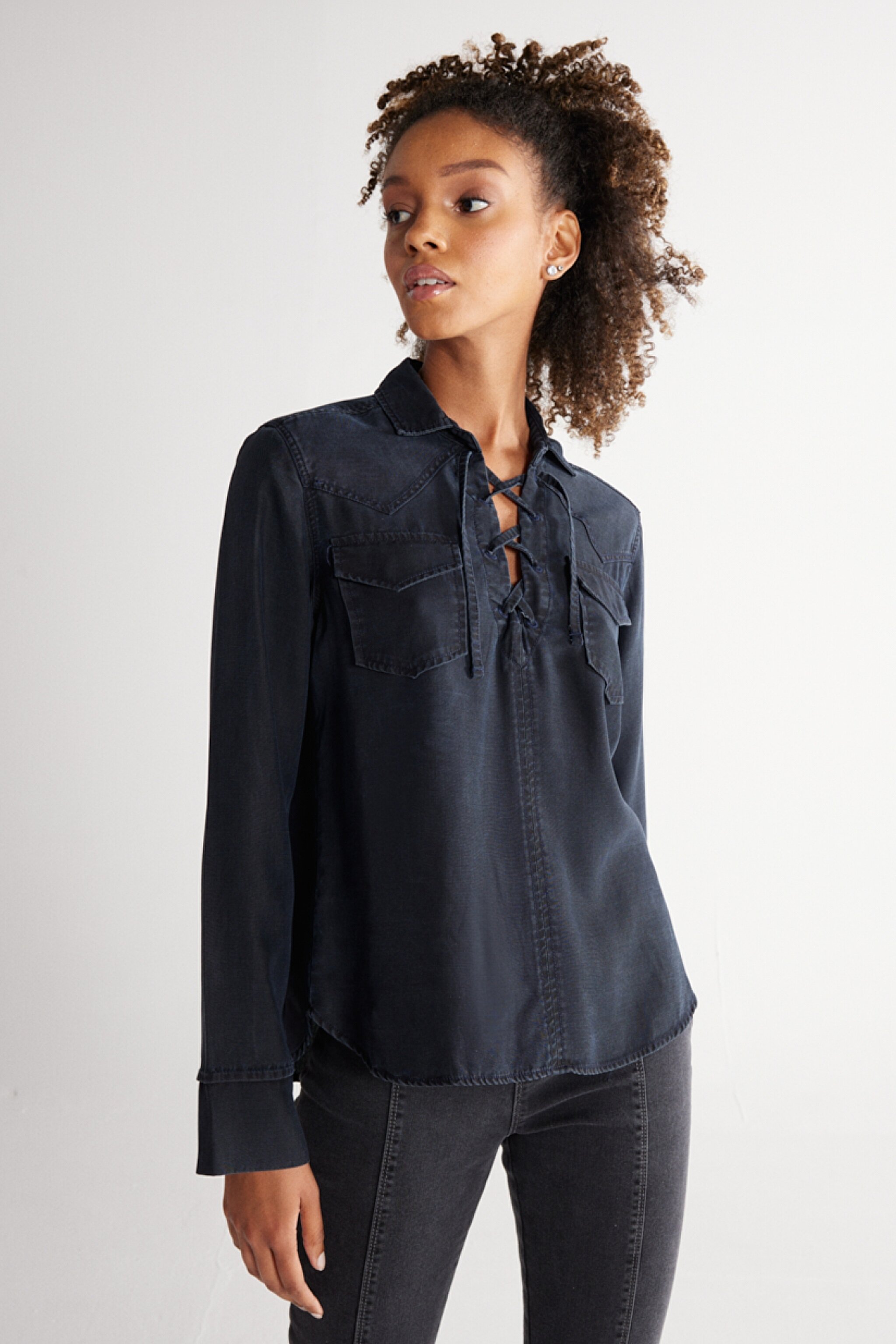 Regular Fit Normal Kesim Yakası Bağcıklı Siyah Jean Kot Gömlek - Black-W231622001