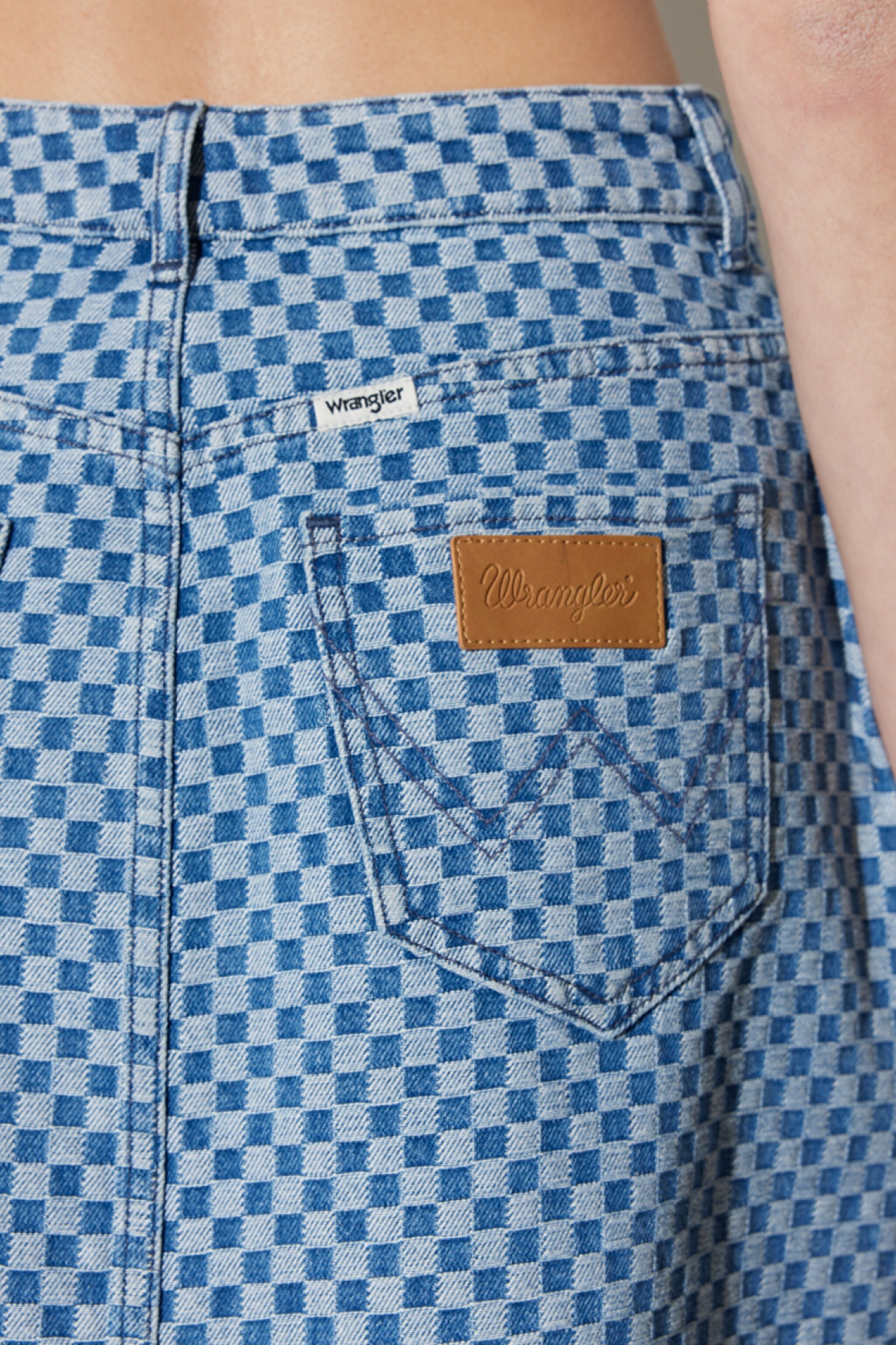 Skinny Fit Dar Kesim %100 Pamuk Yüksek Bel Mavi Jean Mini Etek - Mid Blue-W231631XT (görsel 6)