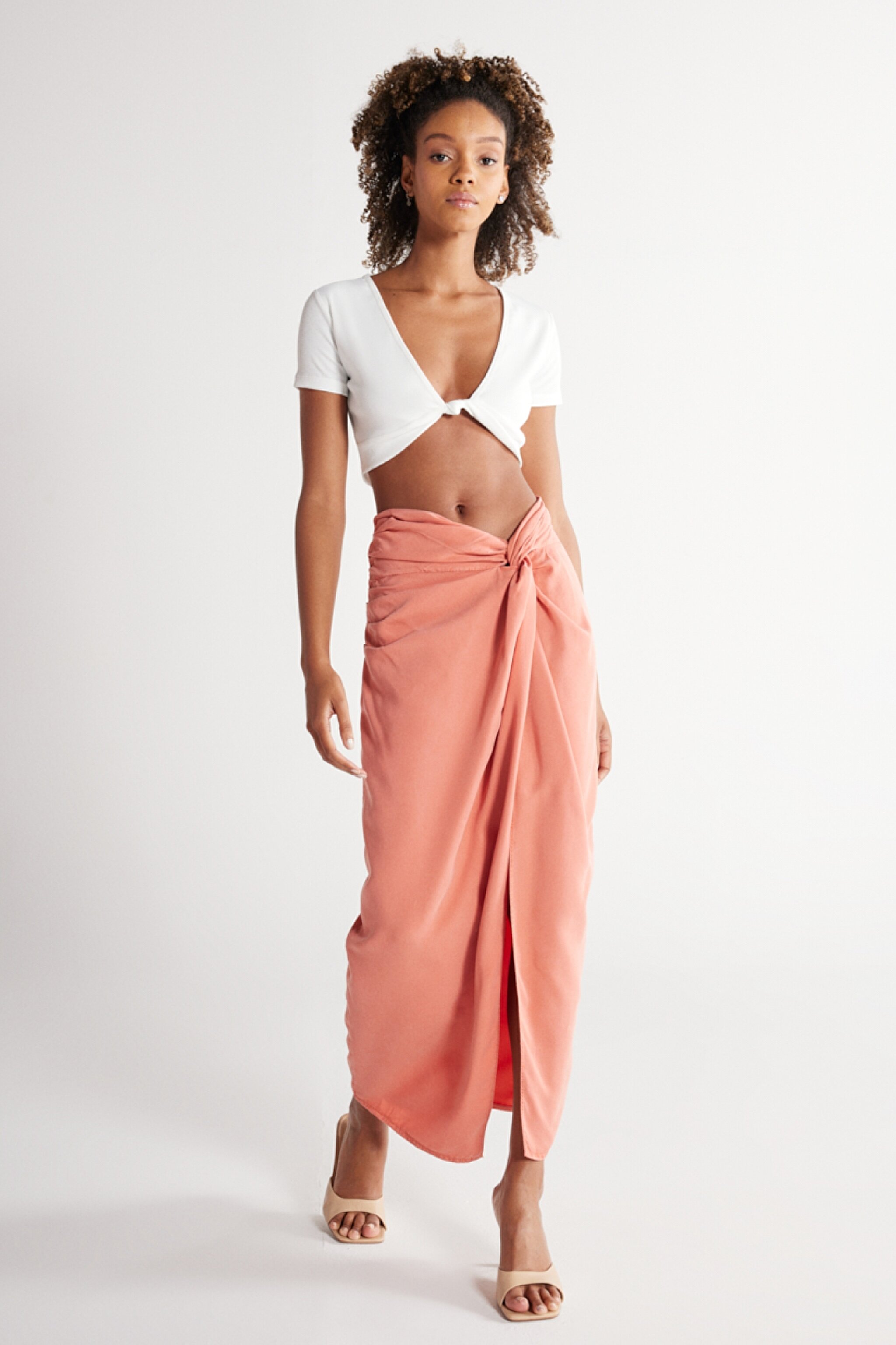 Regular Fit Normal Kesim Yüksek Bel Somon Yırtmaçlı Uzun Etek - Light Pink-W231638590 (görsel 4)