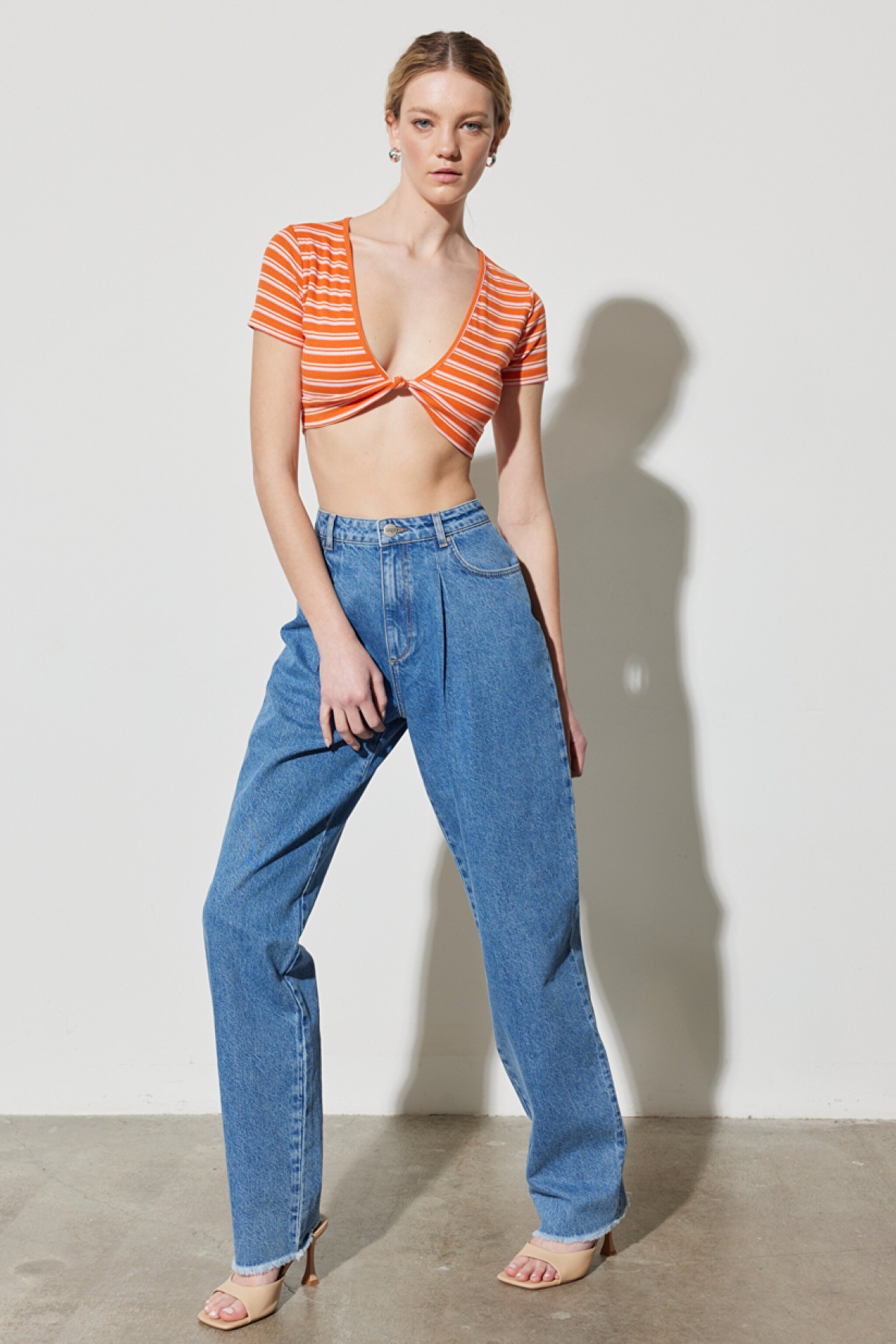 Regular Fit Normal Kesim V Yaka Çizgili Crop Bluz - Orange-W231671700 (görsel 7)
