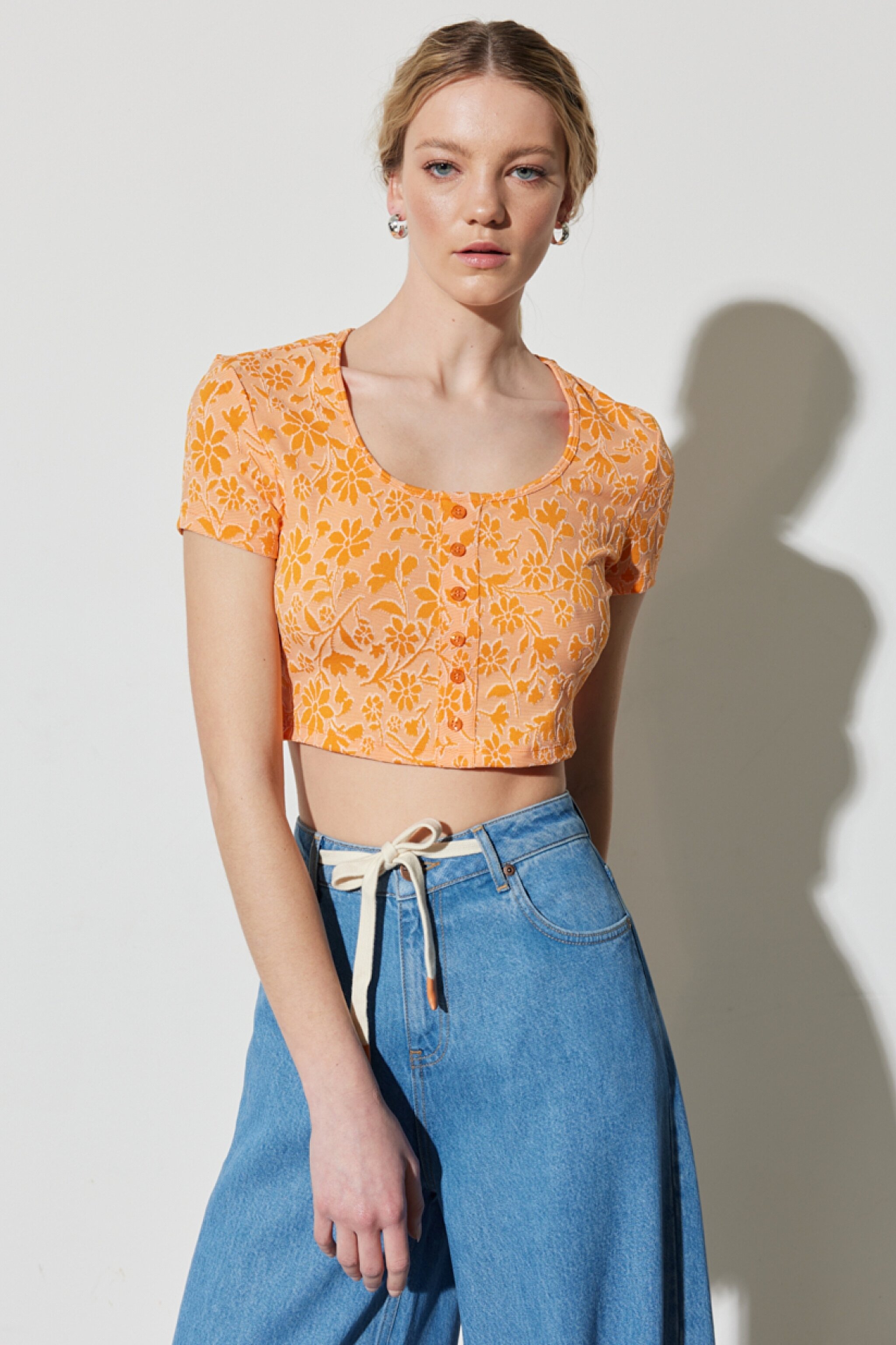 Regular Fit Normal Kesim Bisiklet Yaka Turuncu Crop Bluz