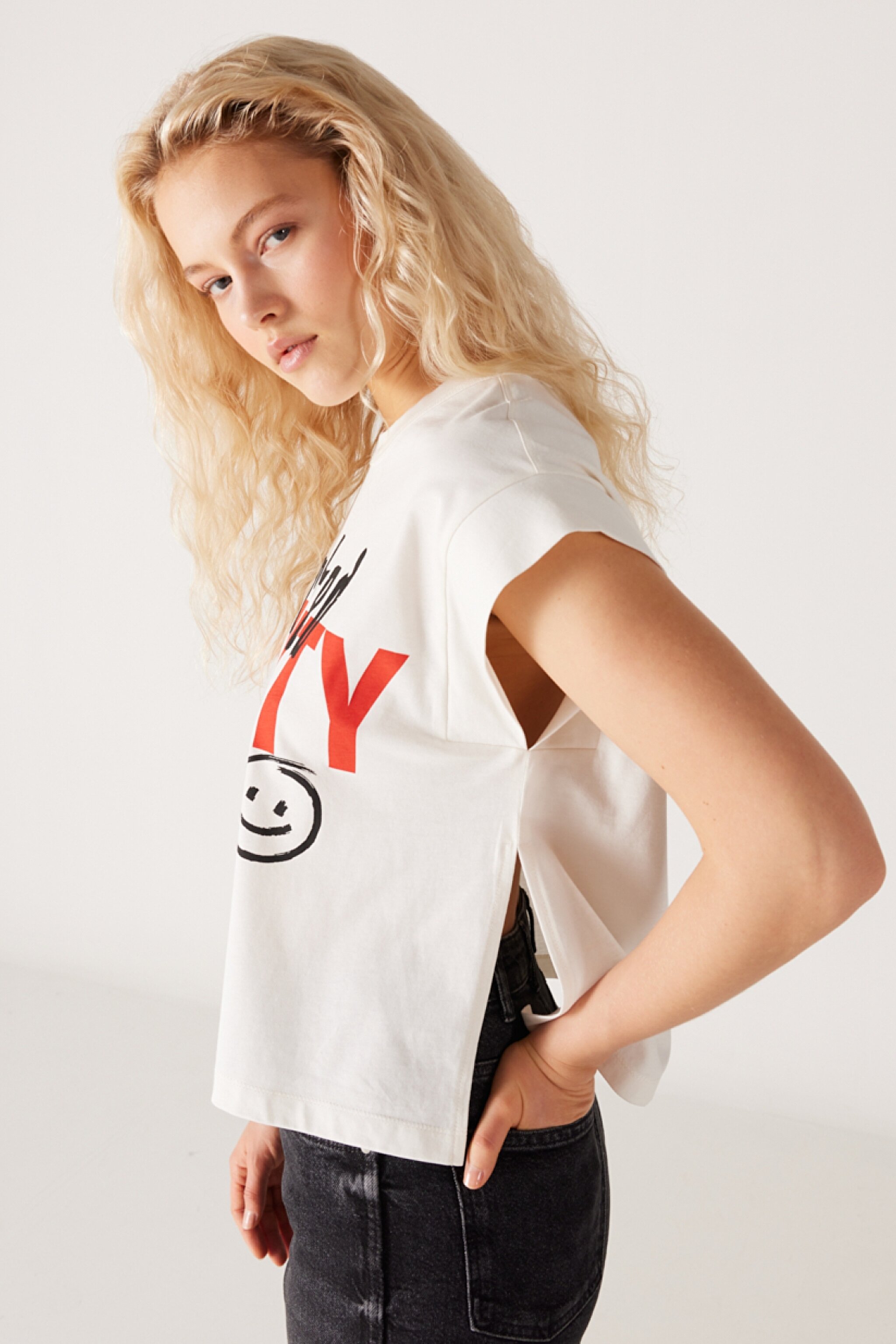 Regular Fit Normal Kesim %100 Pamuk Bisiklet Yaka Kolsuz Beyaz Tişört - White-W231809100 (görsel 5)