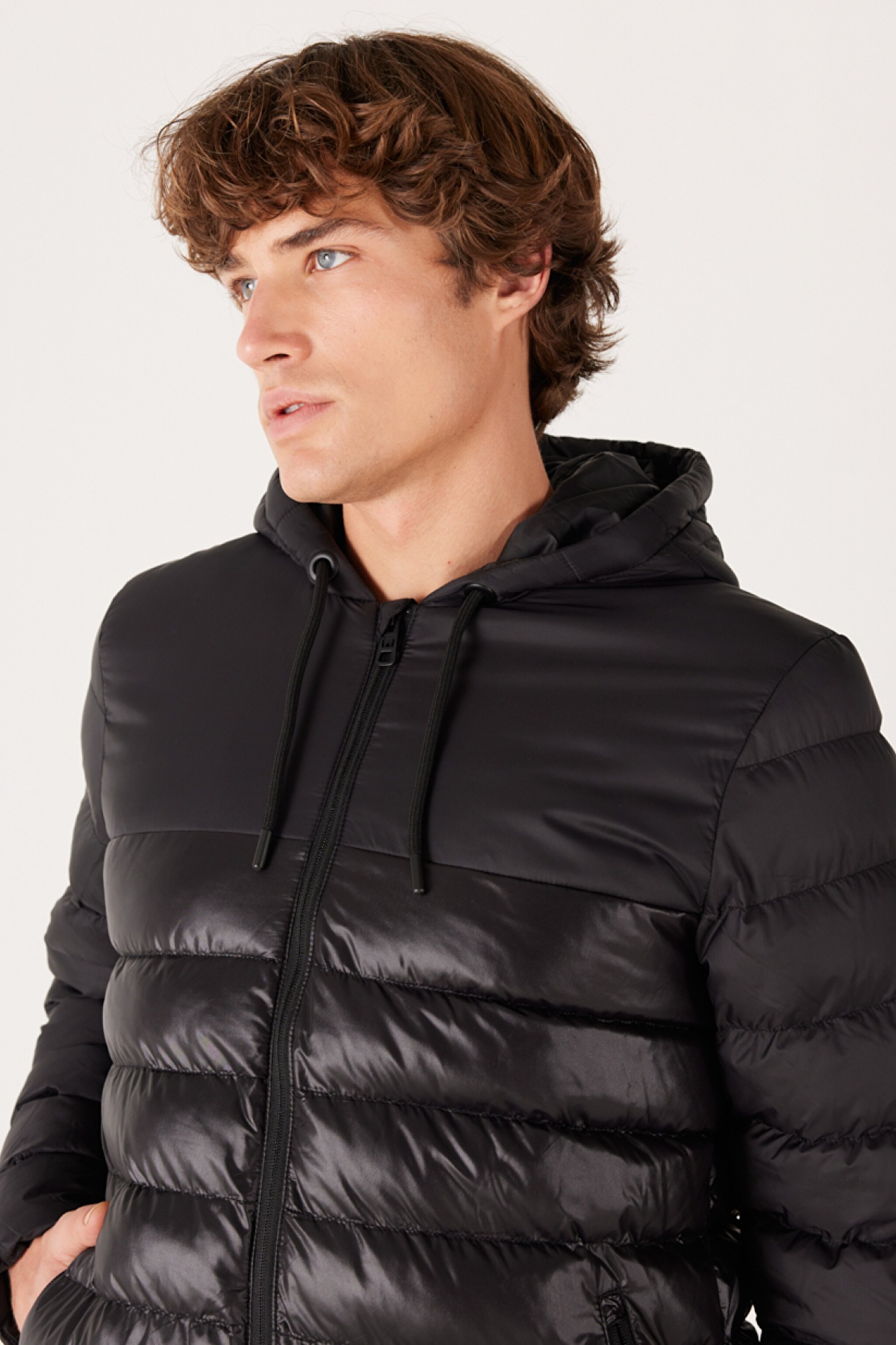 Regular Fit Normal Kesim Kapüşonlu Siyah Şişme Mont - Black-W232008001 (görsel 2)