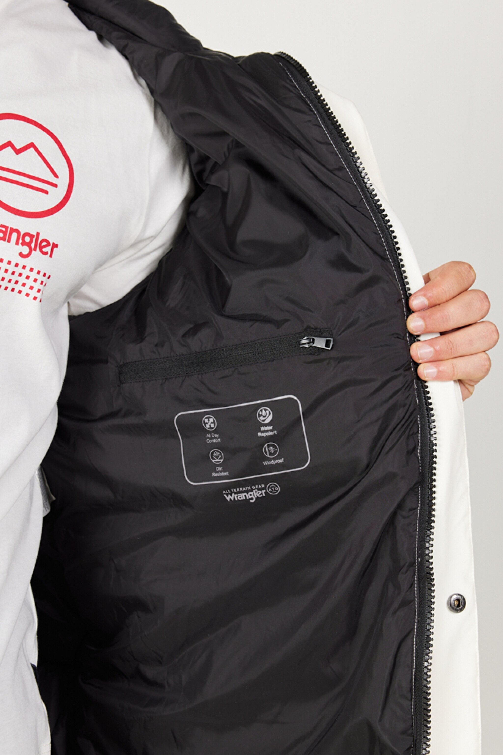 All Terrain Gear Regular Fit Normal Kesim Kapüşonlu Beyaz Şişme Mont - Black-W232217001 (görsel 6)