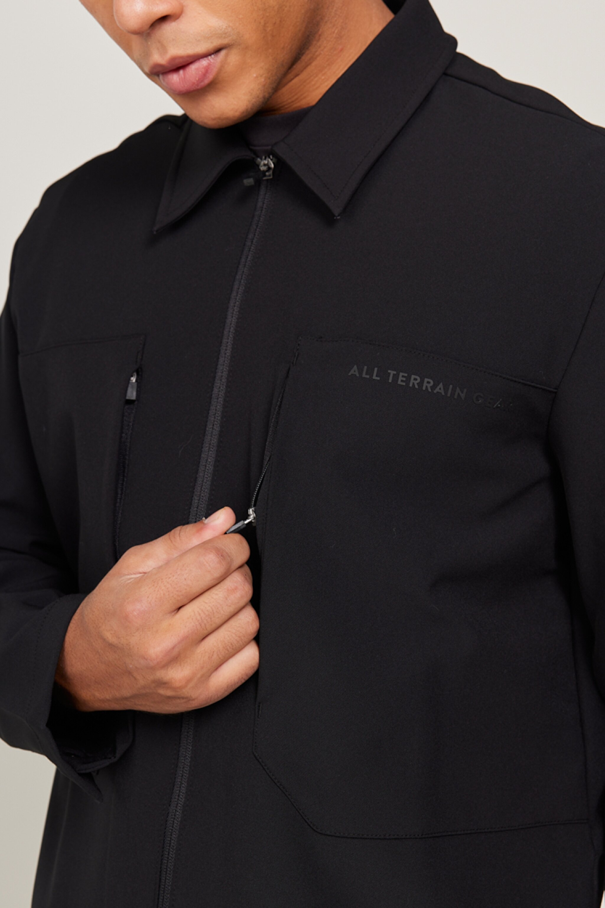 All Terrain Gear Regular Fit Normal Kesim Siyah Ceket - Black-W232237001 (görsel 4)