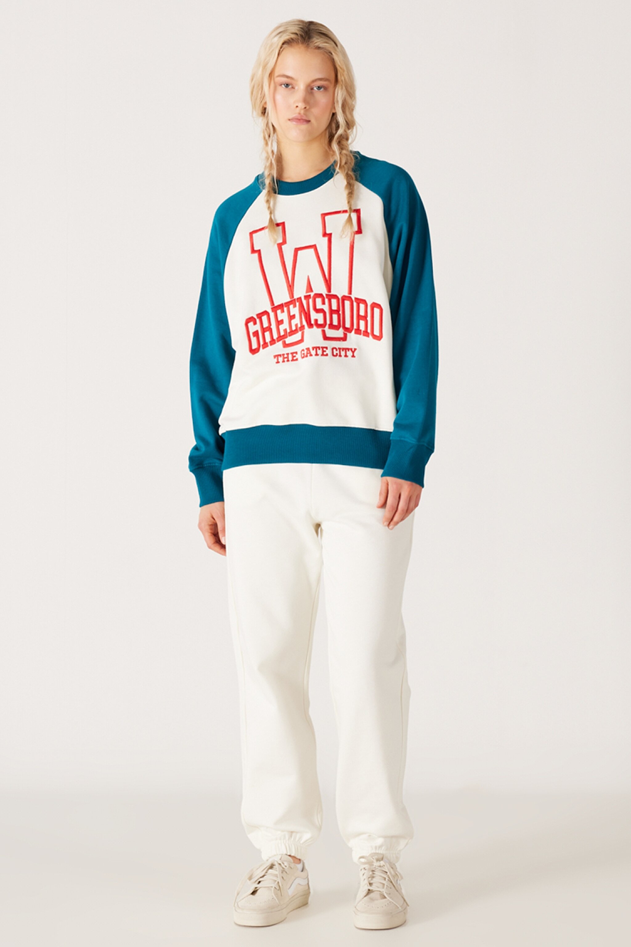 Oversize Fit Geniş Kesim Bisiklet Yaka İçi Polarlı Mavi Beyaz Sweatshirt - Off White-W232330102 (görsel 6)