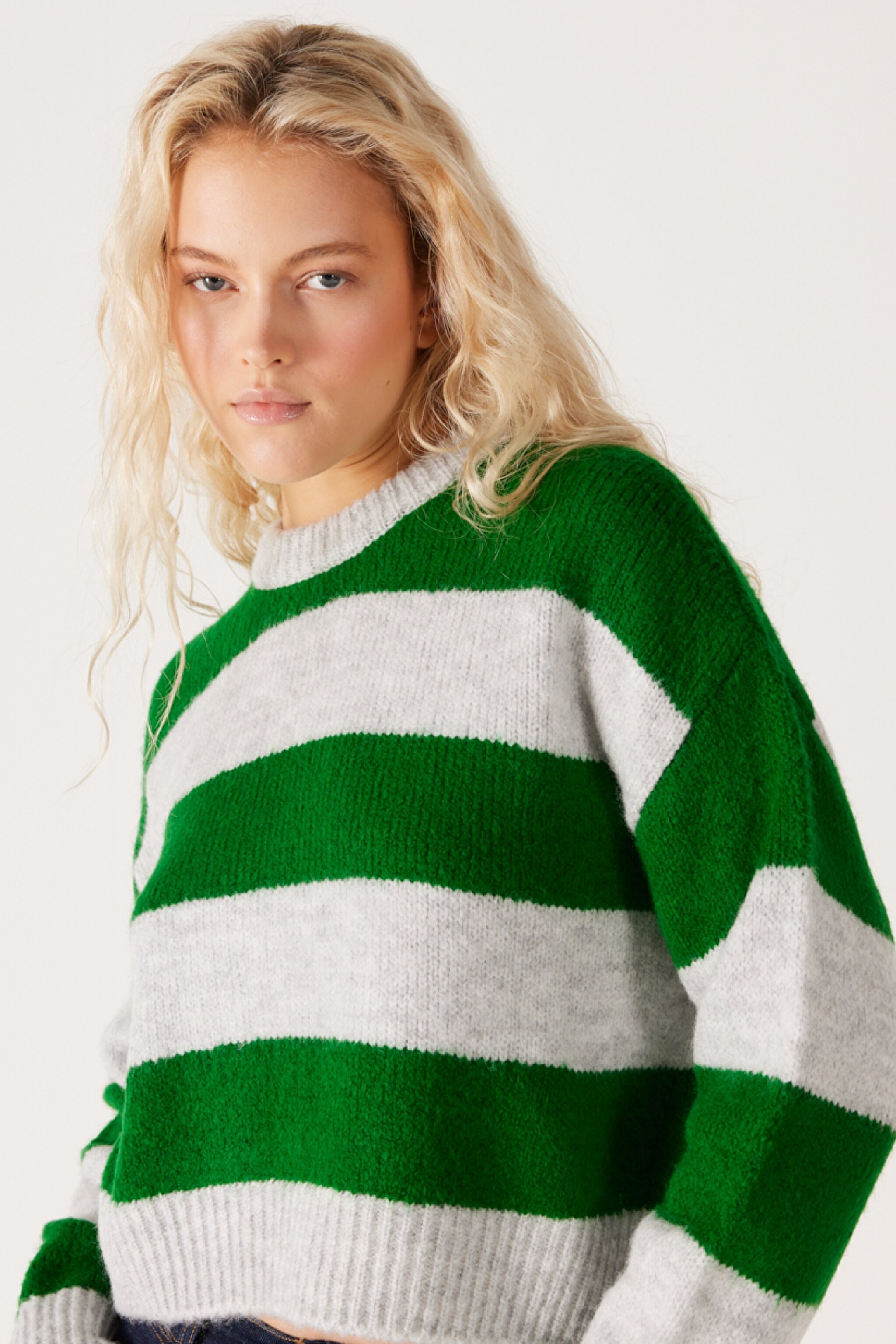 Regular Fit Normal Kesim Bisiklet Yaka Yeşil Triko Kazak - Green-W232353300 (görsel 5)