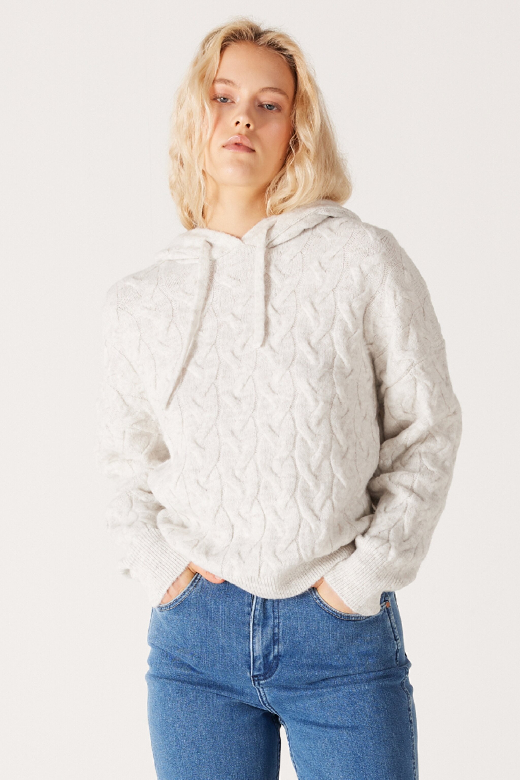 Regular Fit Normal Kesim Kapüşonlu Ekru Triko Kazak - Ecru-W232365104