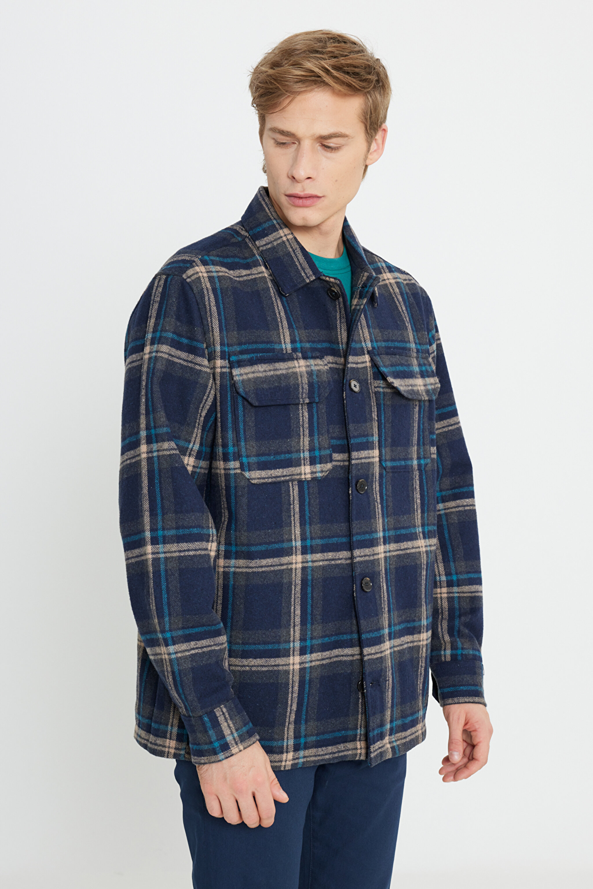 Loose Fit Rahat Kesim Lacivert Ekoseli Shacket Ceket