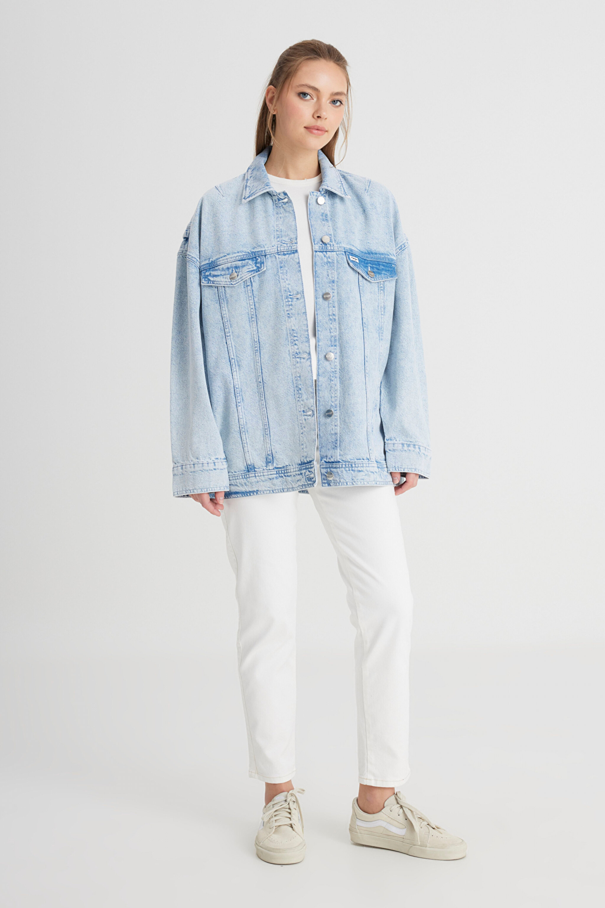 Relaxed Fit Geniş Kesim %100 Pamuk Açık Mavi Jean Kot Ceket - Bleach-W241107851 (görsel 4)