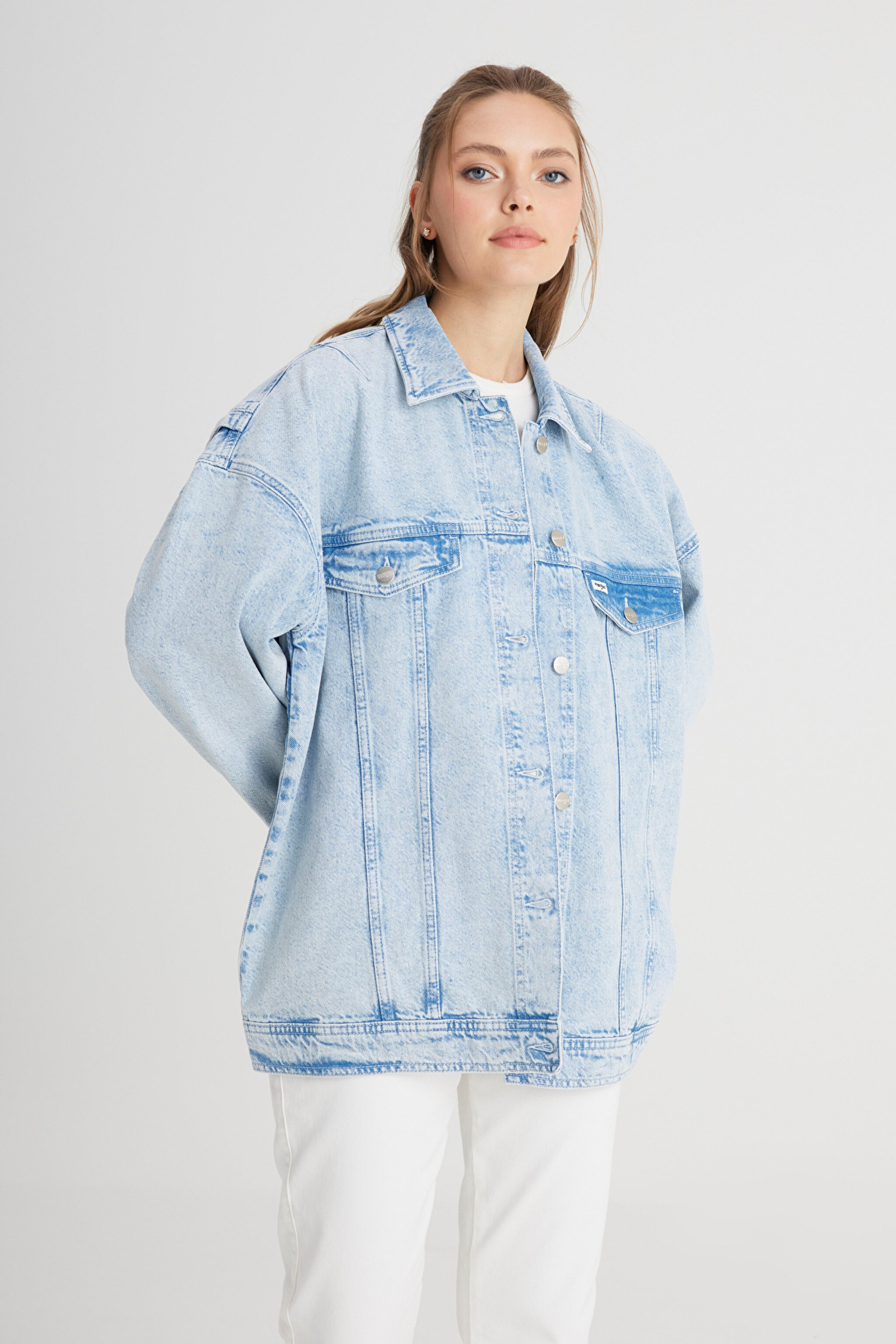 Relaxed Fit Geniş Kesim %100 Pamuk Açık Mavi Jean Kot Ceket - Bleach-W241107851 (görsel 5)