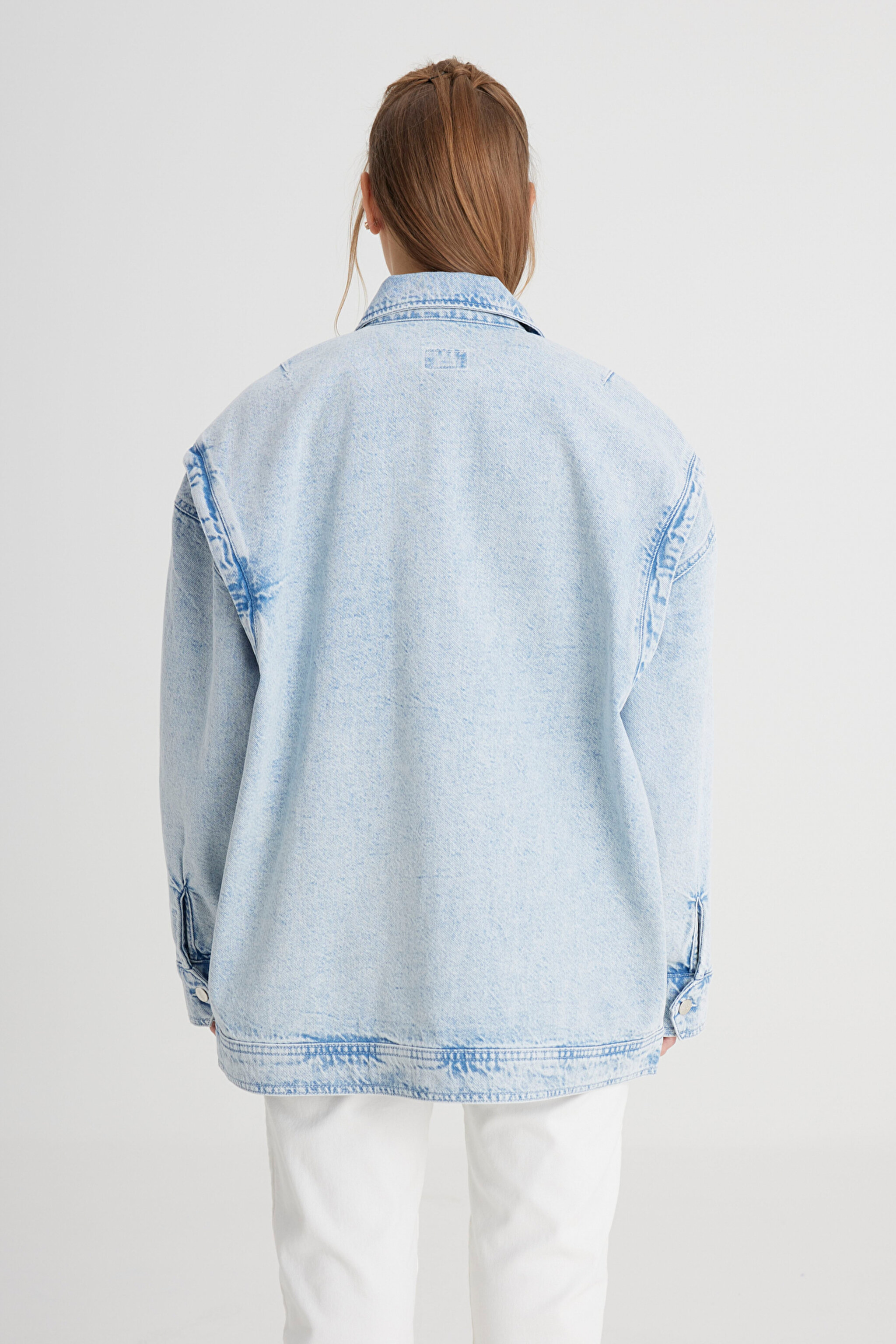 Relaxed Fit Geniş Kesim %100 Pamuk Açık Mavi Jean Kot Ceket - Bleach-W241107851 (görsel 6)