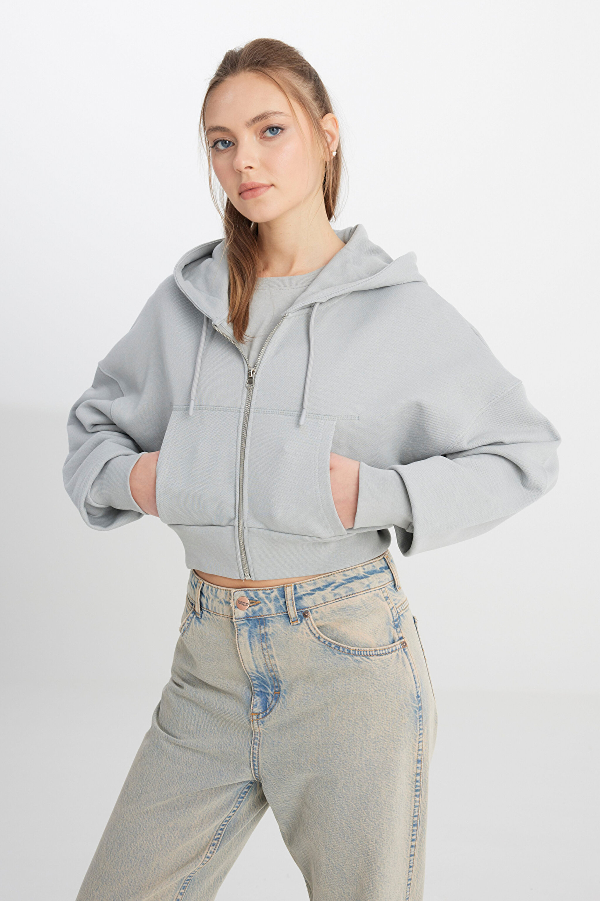 Relaxed Fit Geniş Kesim Kapüşonlu Fermuarlı %100 Pamuk Gri Sweatshirt Ceket - Gray-W241178035 (görsel 2)