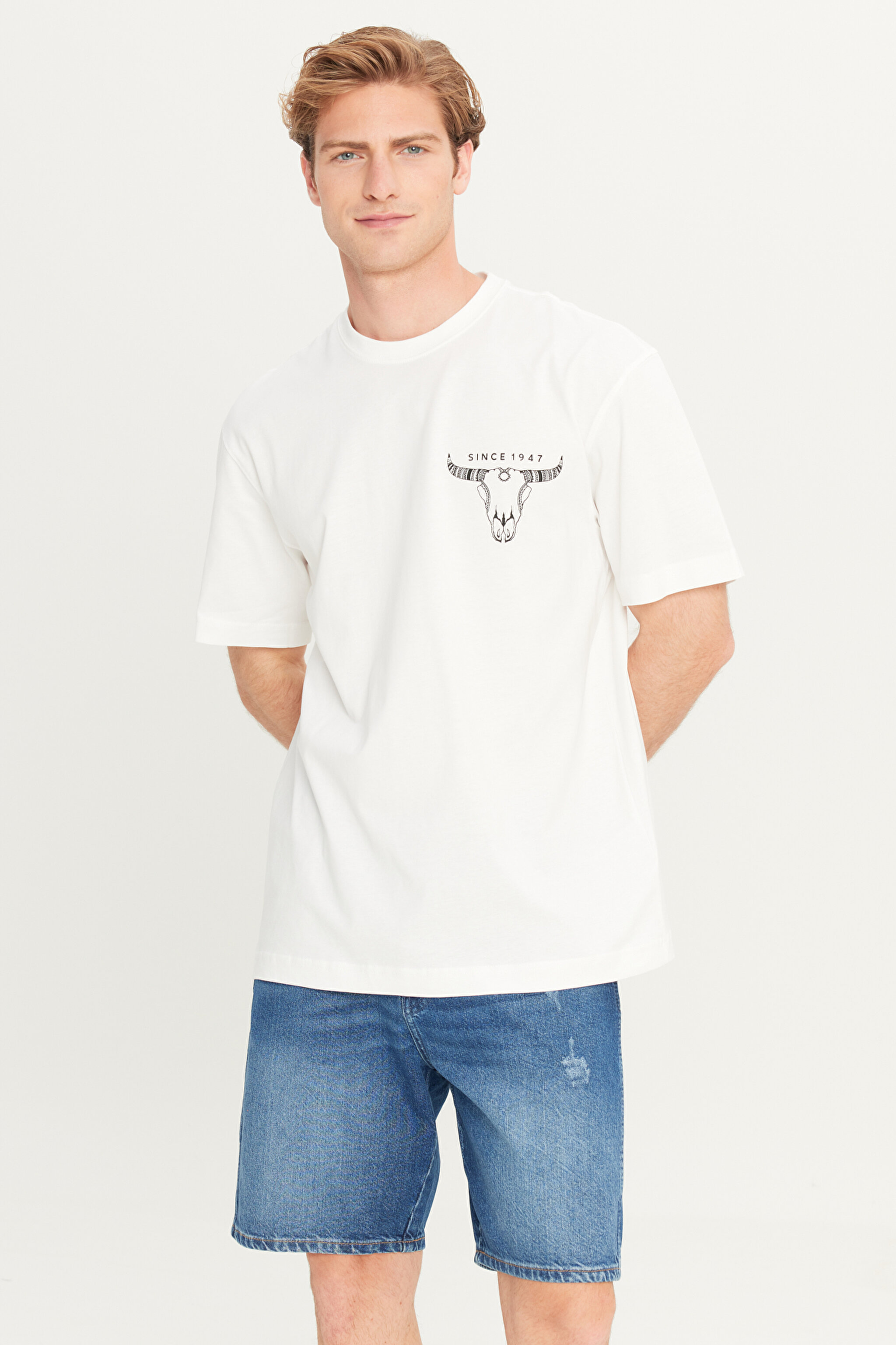 %100 Pamuk Loose Fit Rahat Kesim Bisiklet Yaka Beyaz Tişört - White-W241299100