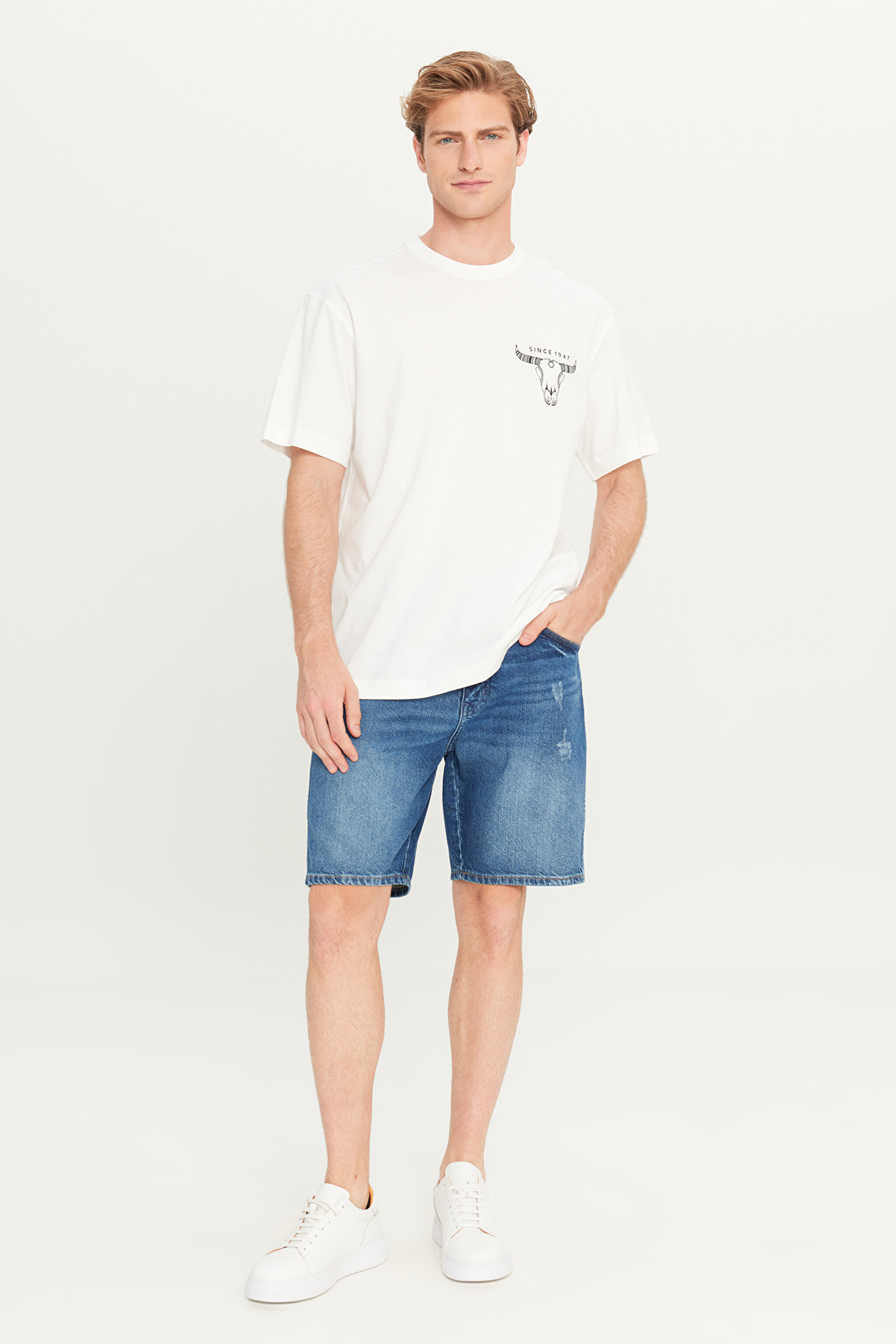 %100 Pamuk Loose Fit Rahat Kesim Bisiklet Yaka Beyaz Tişört - White-W241299100 (görsel 3)