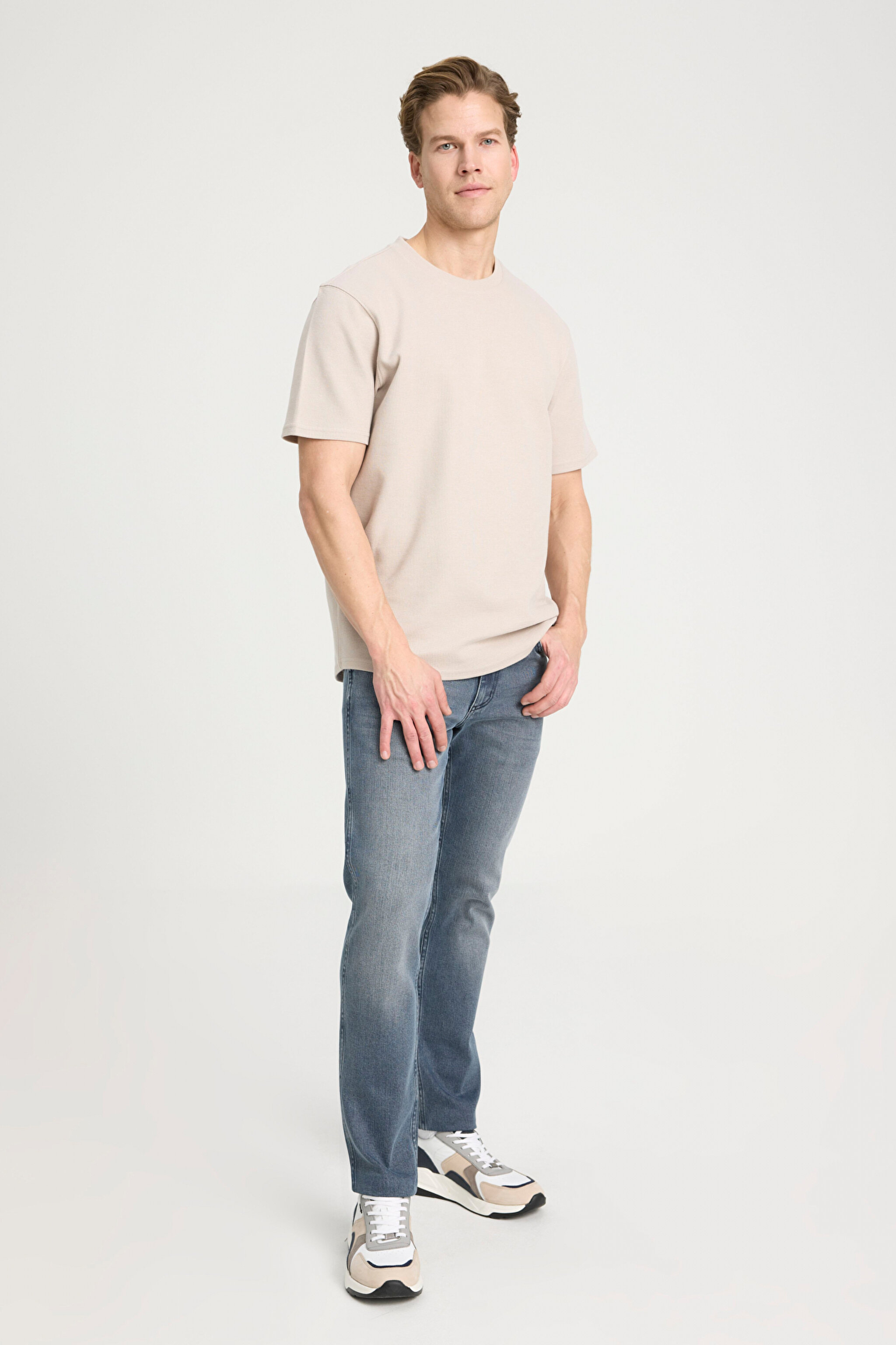 Regular Fit Normal Kesim Bisiklet Yaka Bej Tişört - Beige-W241404614