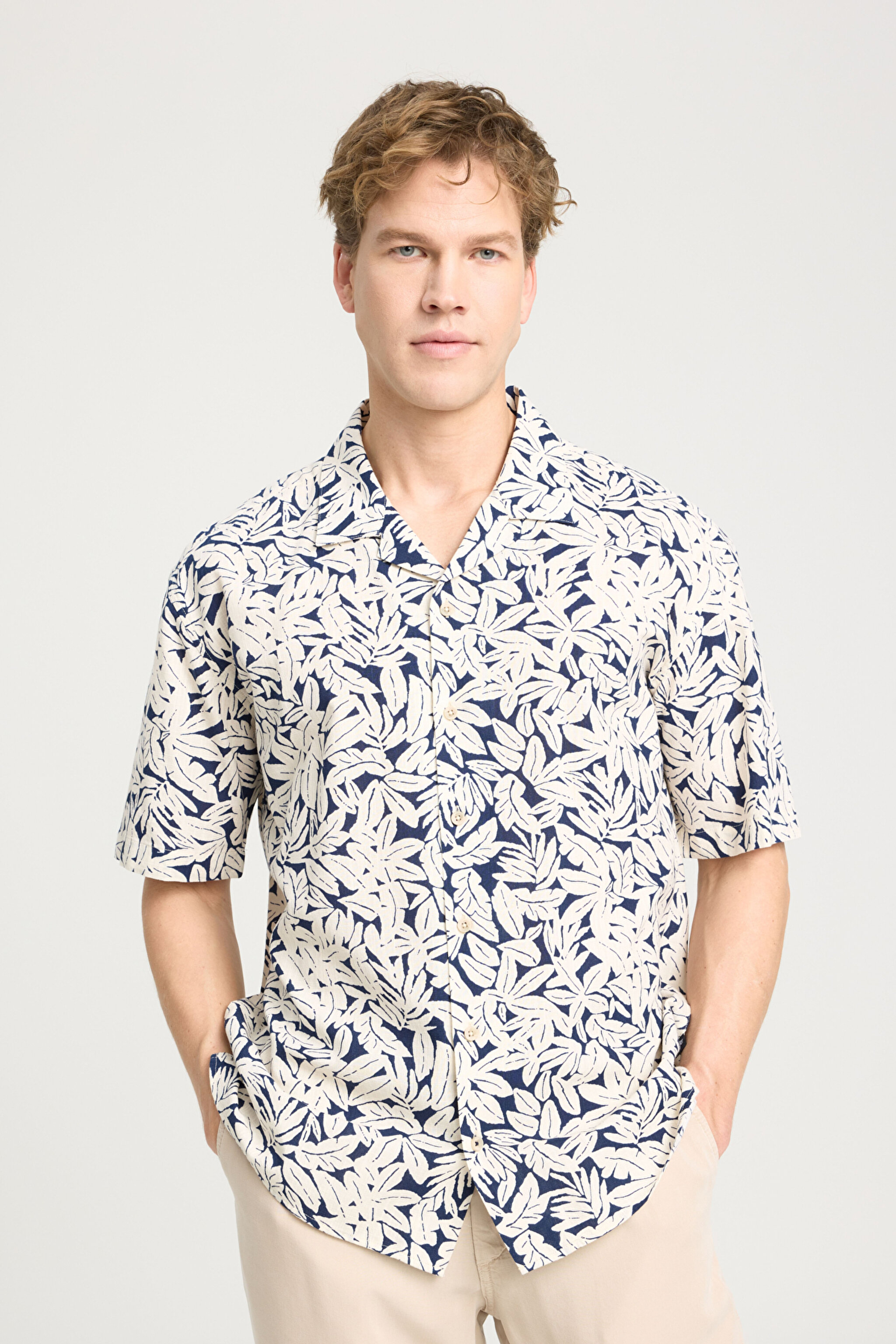 Relaxed Fit Geniş Kesim Kısa Kollu %100 Pamuk Lacivert Gömlek - Navy-W241406410 (görsel 2)