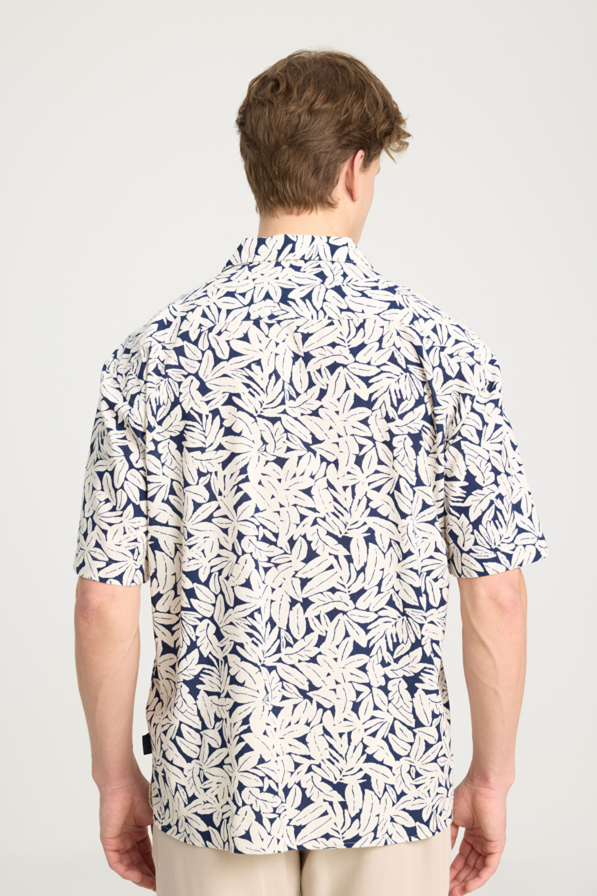 Relaxed Fit Geniş Kesim Kısa Kollu %100 Pamuk Lacivert Gömlek - Navy-W241406410 (görsel 5)