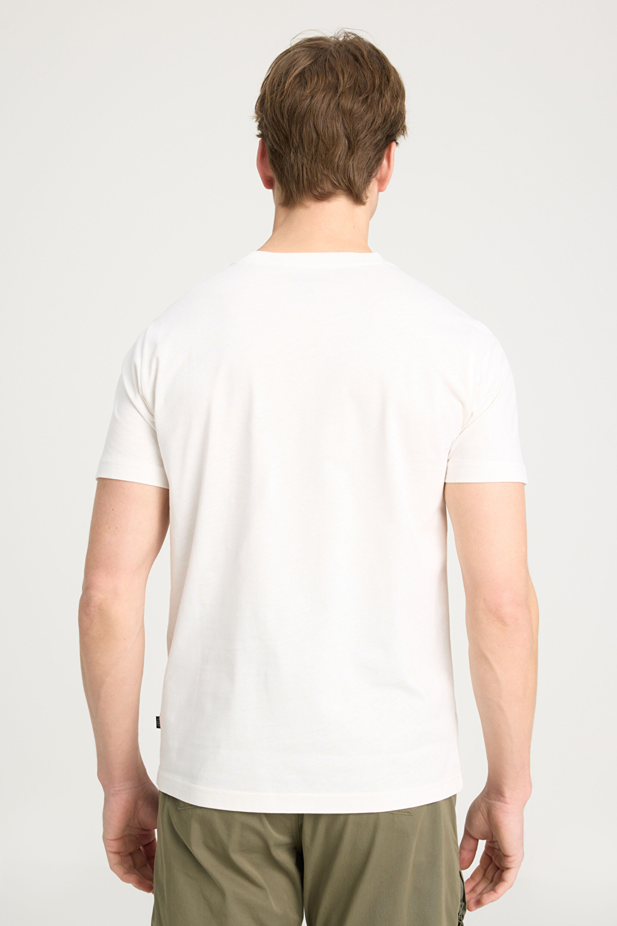 Regular Fit Normal Kesim Bisiklet Yaka %100 Pamuk Kırık Beyaz Tişört - Off White-W241545102 (görsel 5)