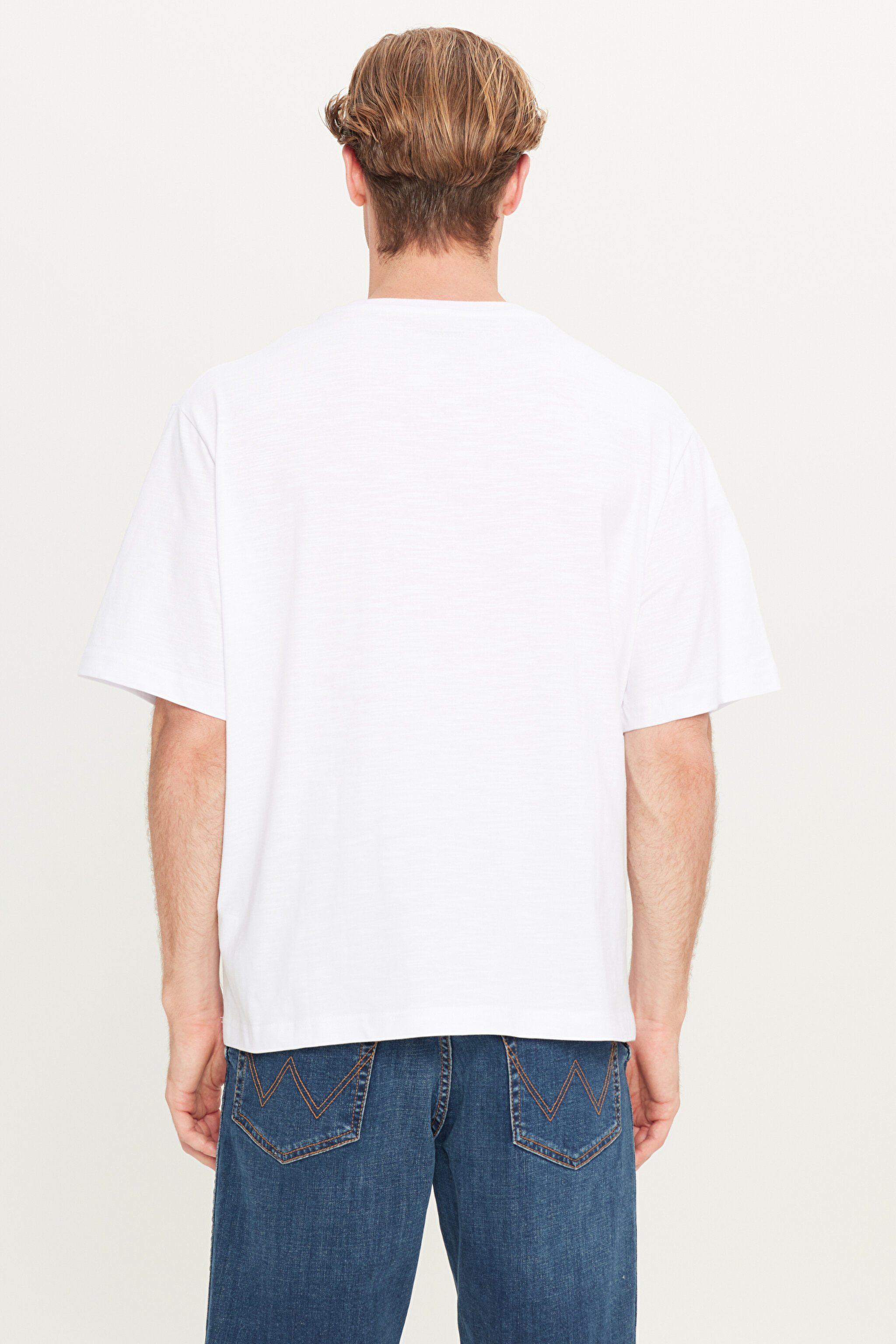 Regular Fit Normal Kesim Bisiklet Yaka %100 Pamuk Beyaz Tişört - White-W241556100 (görsel 5)