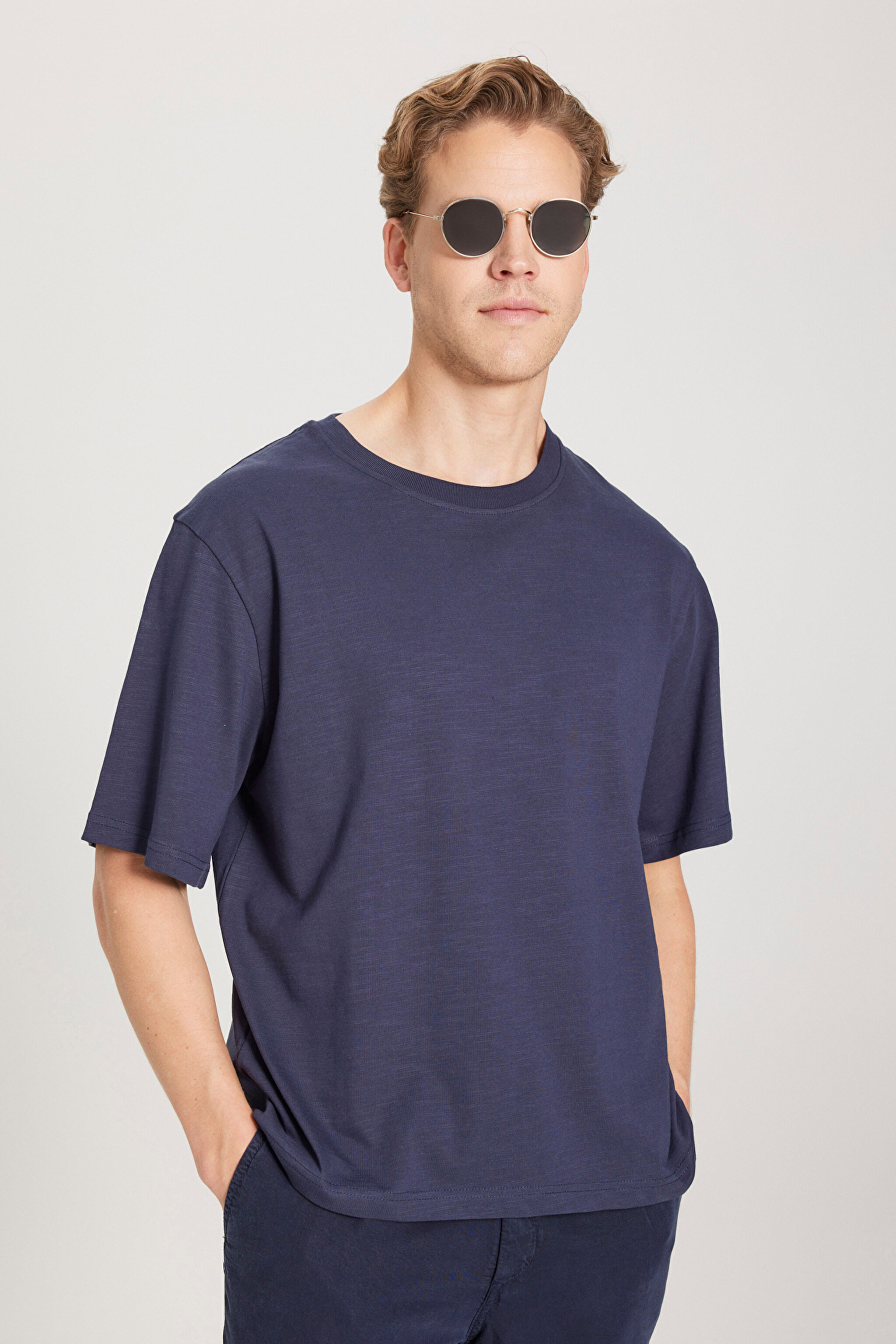 Regular Fit Normal Kesim Bisiklet Yaka %100 Pamuk Lacivert Tişört - Navy-W241556410 (görsel 2)