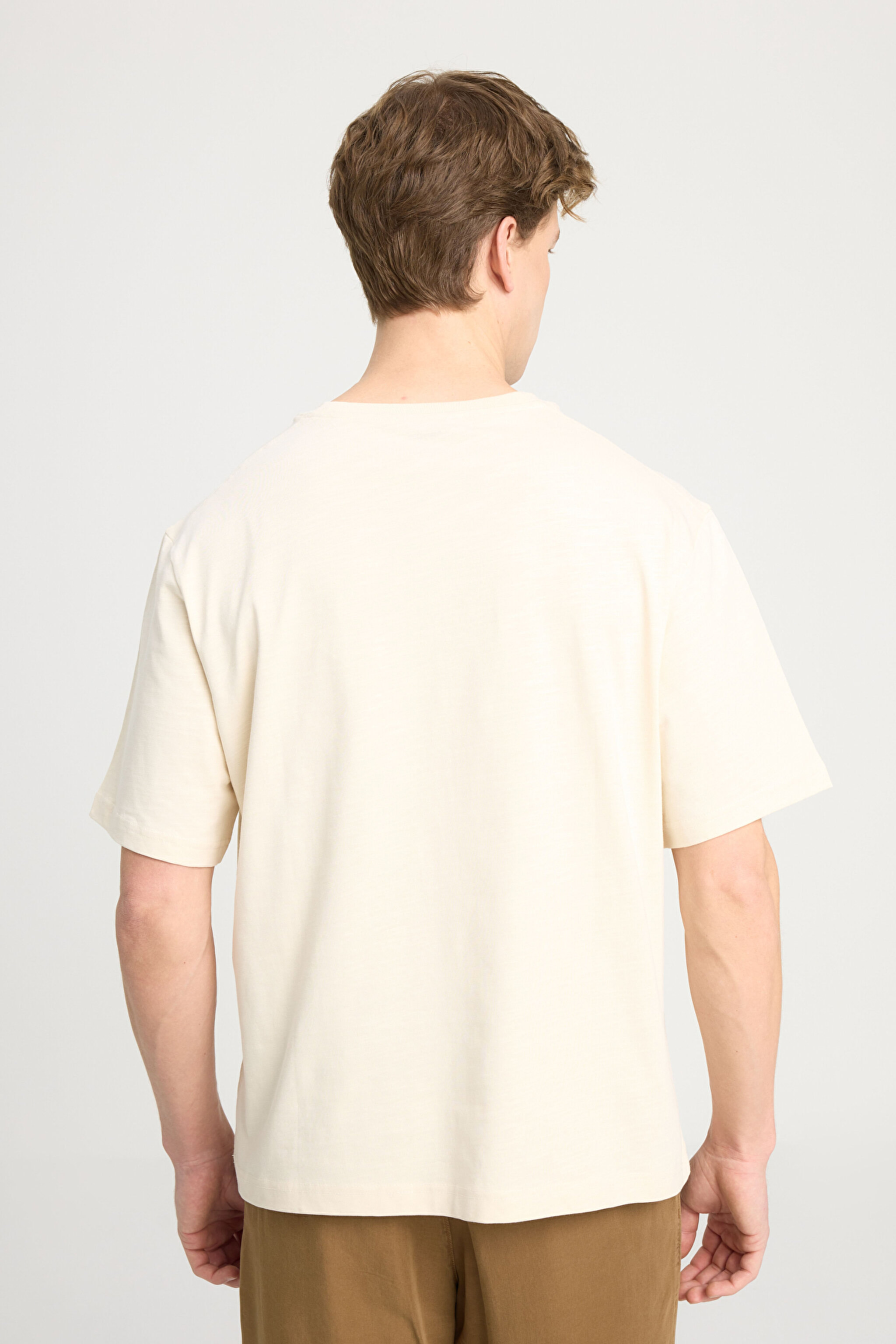 Regular Fit Normal Kesim Bisiklet Yaka %100 Pamuk Bej Tişört - Beige-W241556614 (görsel 6)