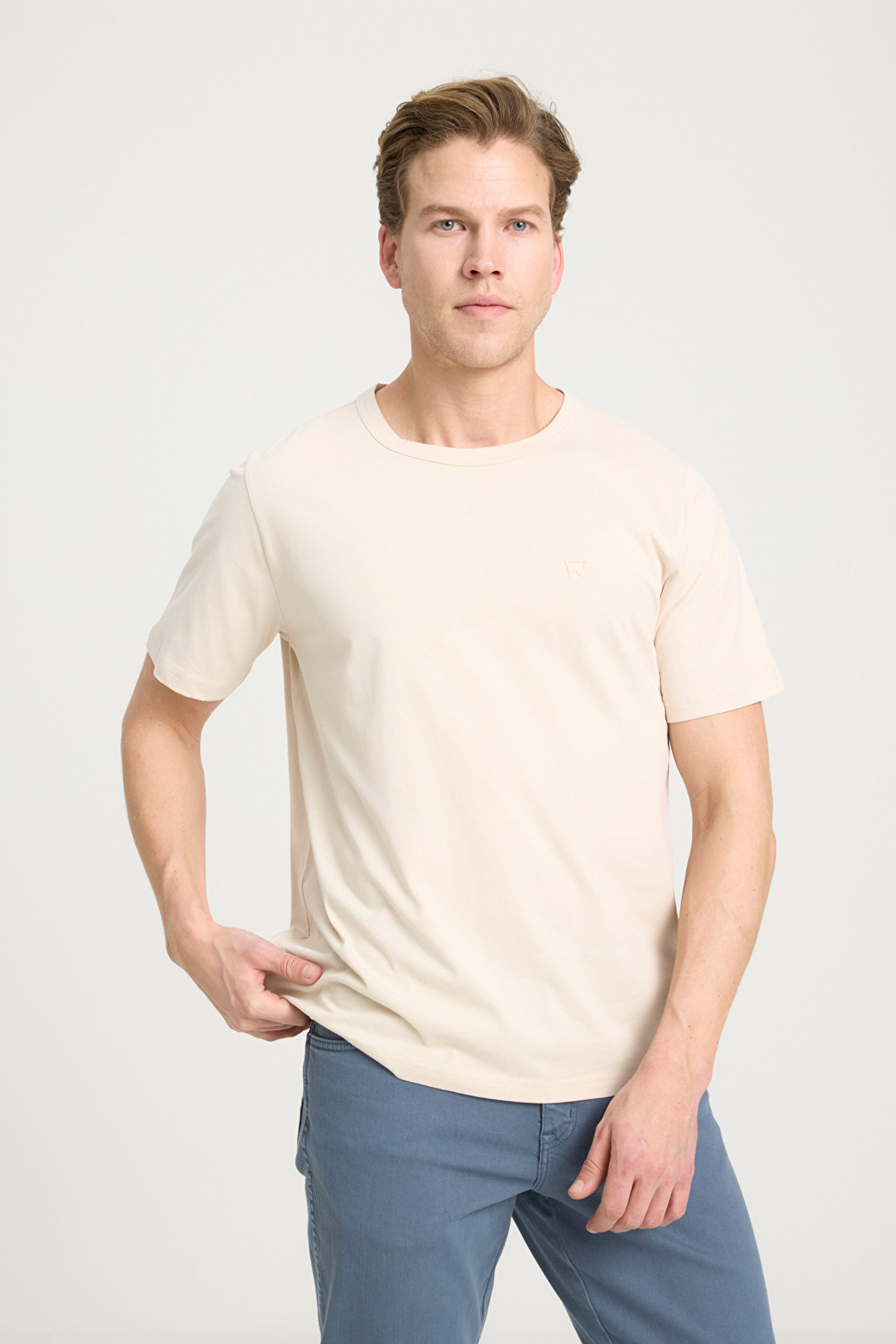 Regular Fit Normal Kesim Bisiklet Yaka %100 Pamuk Bej Tişört