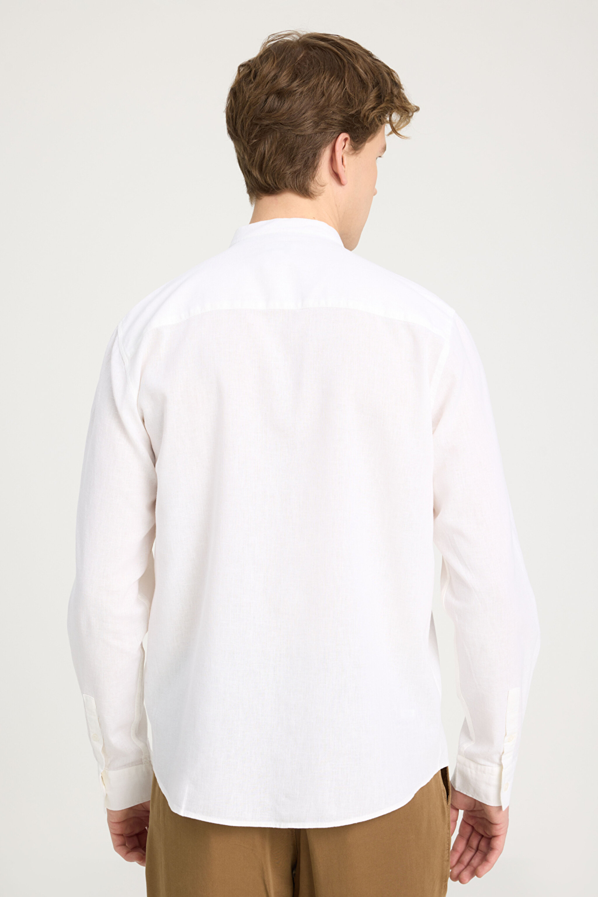 Relaxed Fit Geniş Kesim Hakim Yaka Beyaz Gömlek - White-W241577100 (görsel 5)