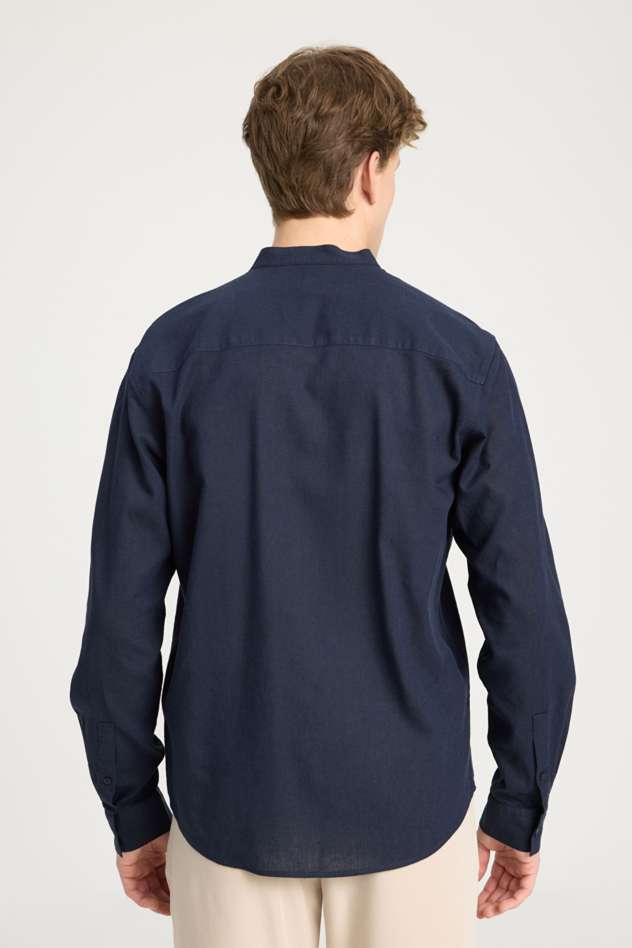 Relaxed Fit Geniş Kesim Hakim Yaka Lacivert Gömlek - Navy-W241577410 (görsel 5)
