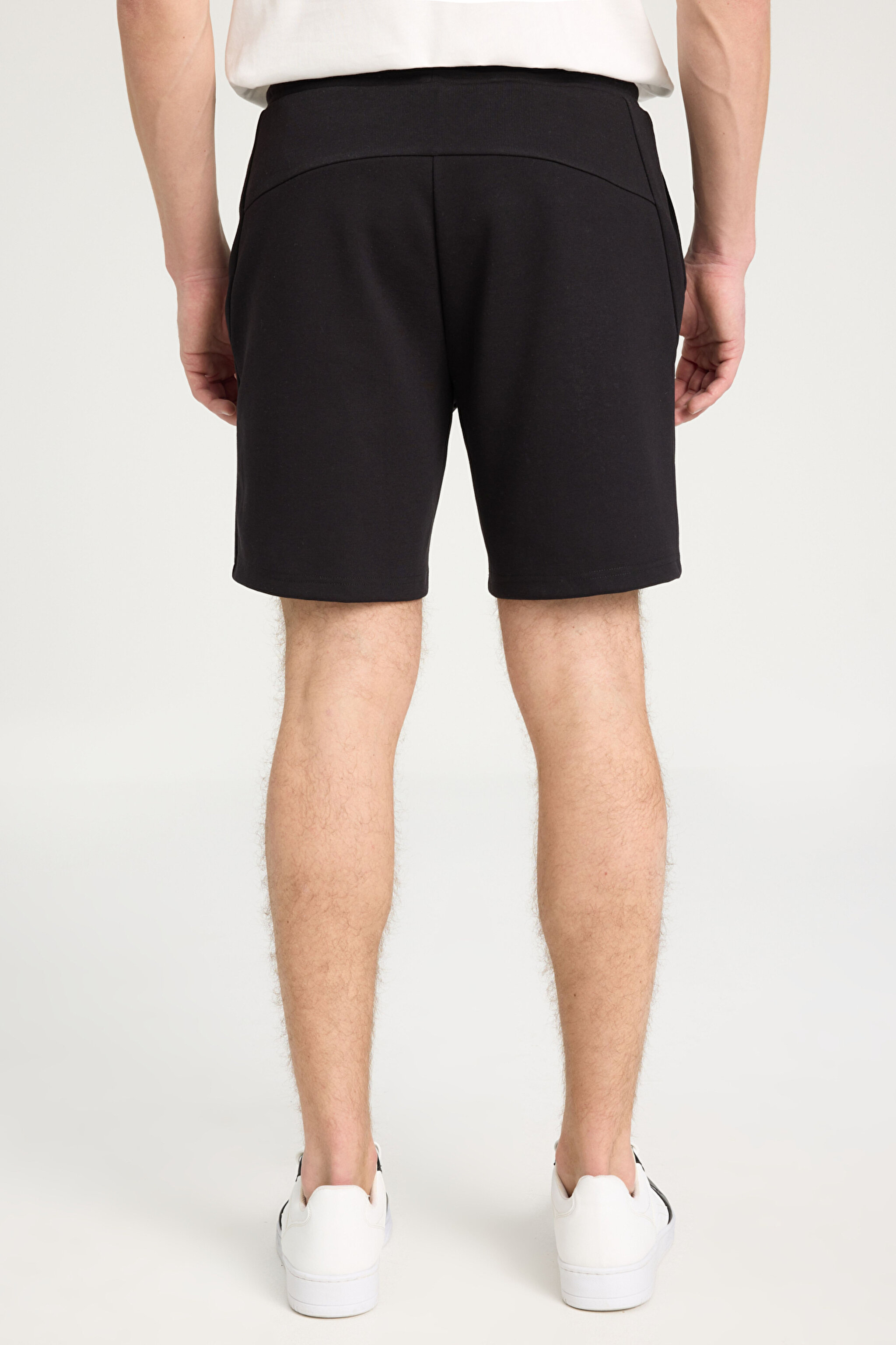 Regular Fit Normal Kesim Normal Bel Siyah Sweat Şort - Black-W241578001 (görsel 5)