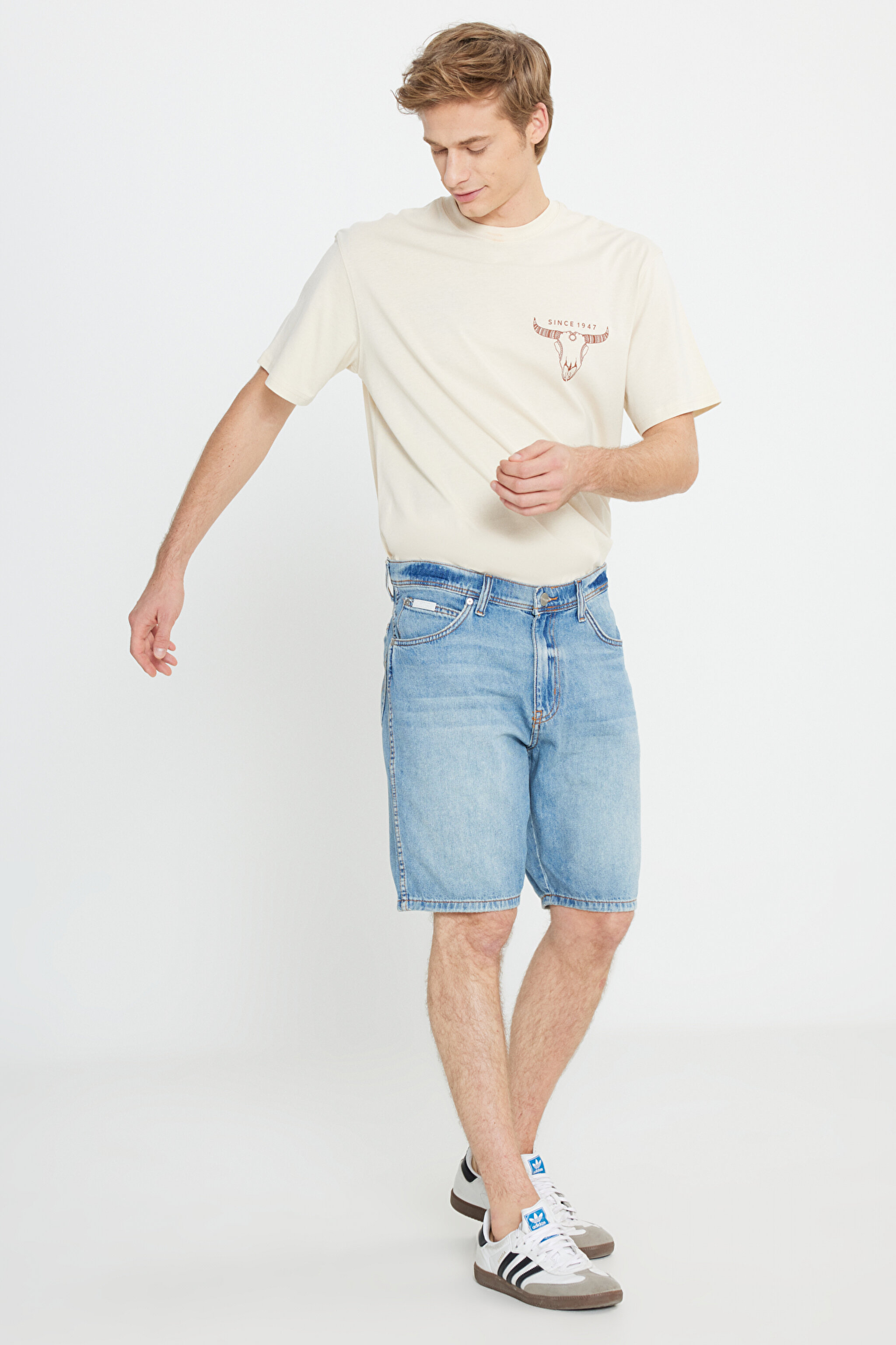 Regular Fit Normal Kesim Normal Bel %100 Pamuk Açık Mavi Jean Kot Şort - Light Blue-W241579404 (görsel 2)